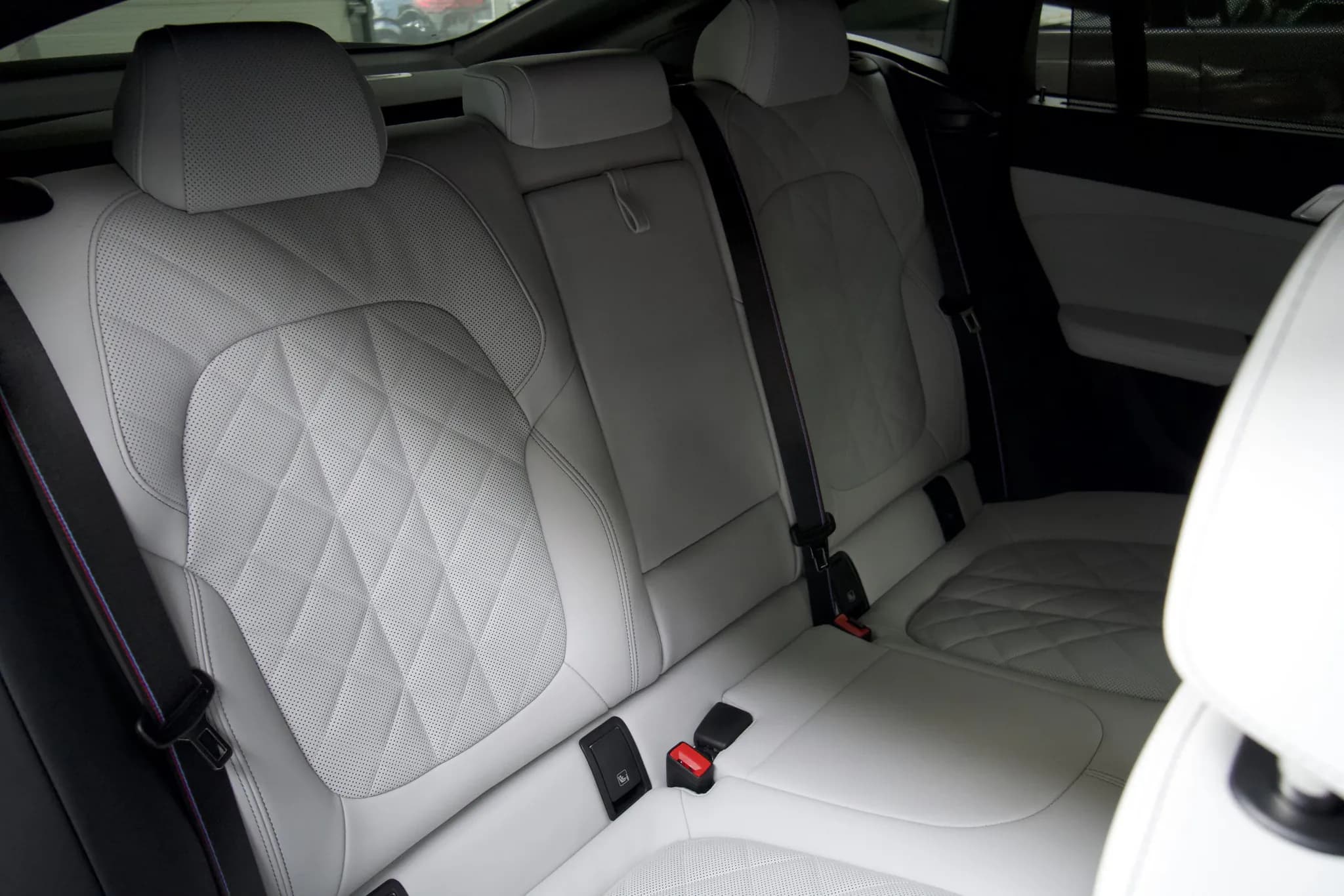 BMW X6 40d M-Sport Pro — imaginea 11