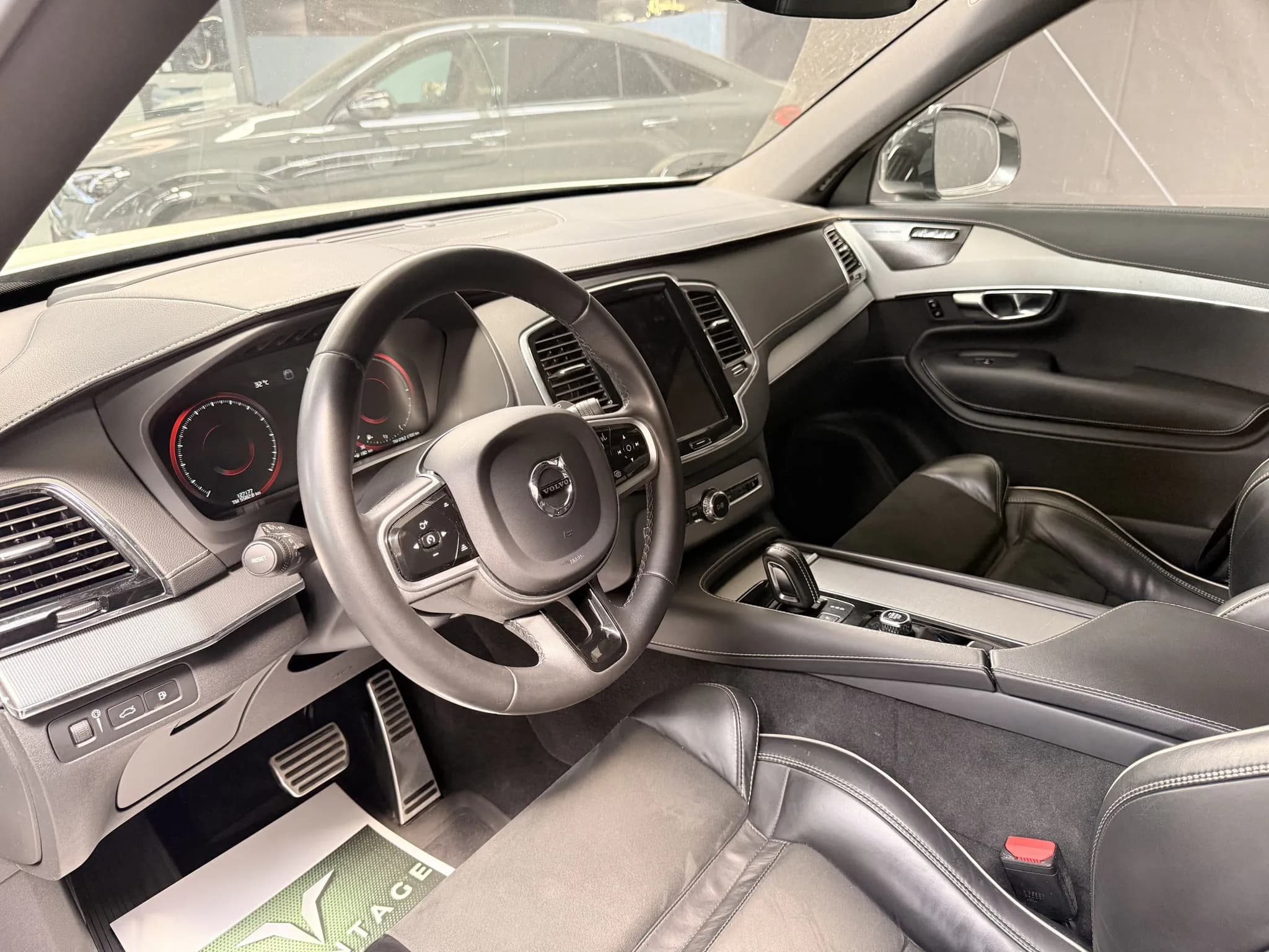 Volvo XC 90 T8 AWD Recharge — imaginea 9