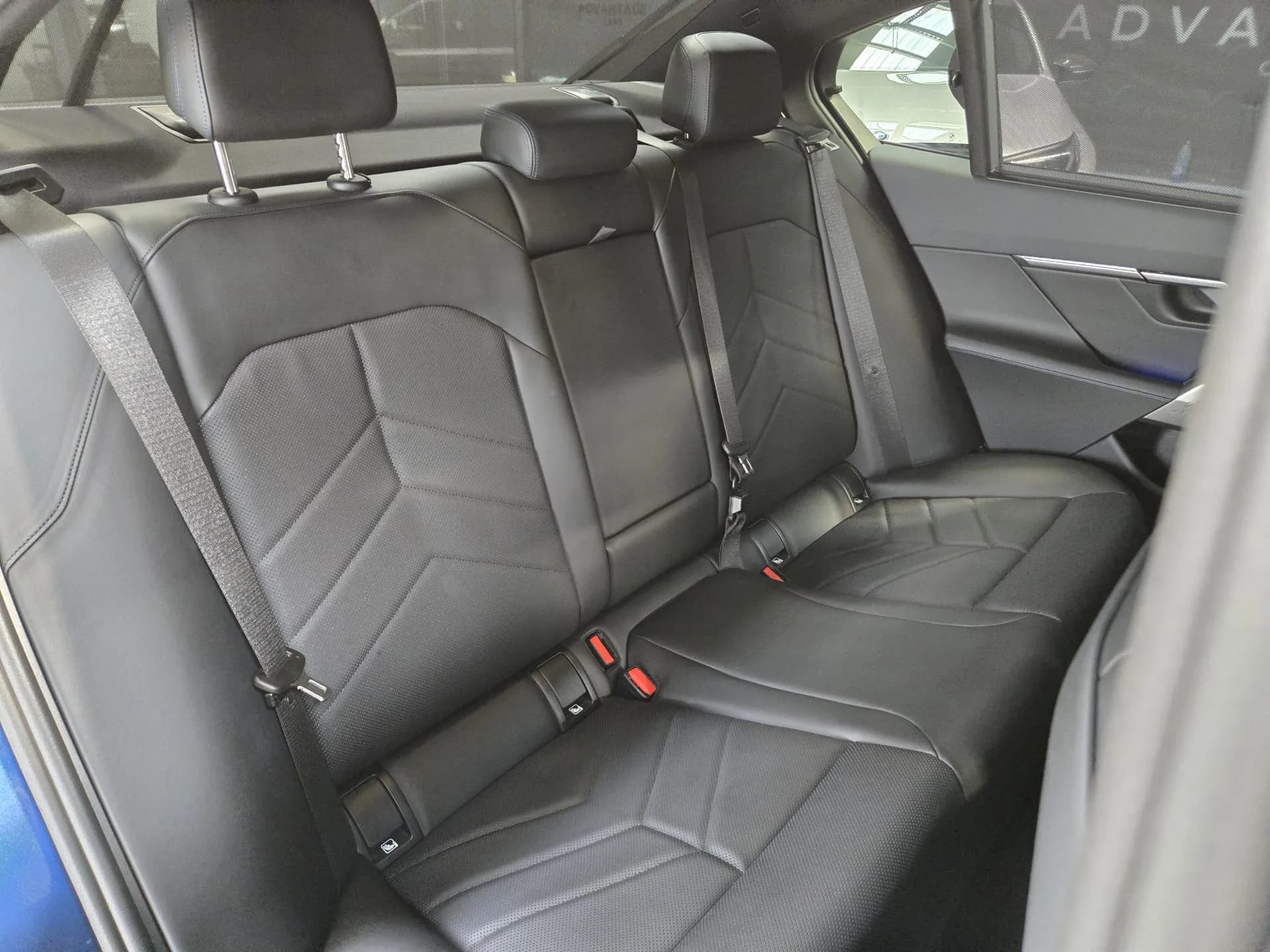 BMW Seria 5 520d xDrive — imaginea 13