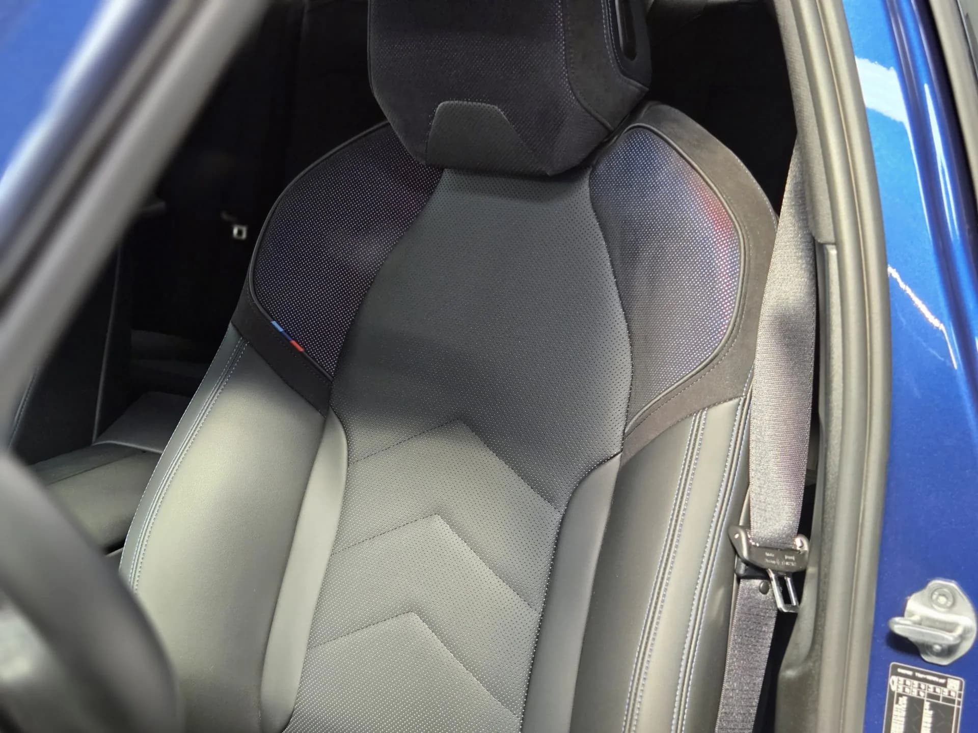 BMW Seria 5 520d xDrive — imaginea 19