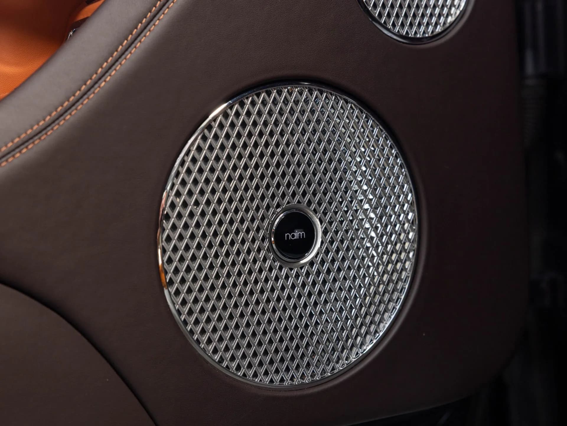 Bentley Bentayga — imaginea 30