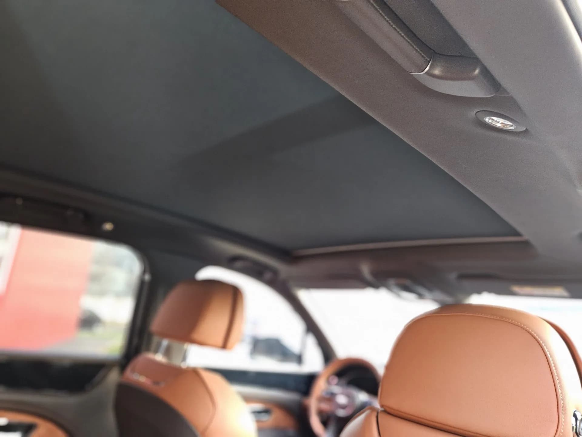 Bentley Bentayga — imaginea 56