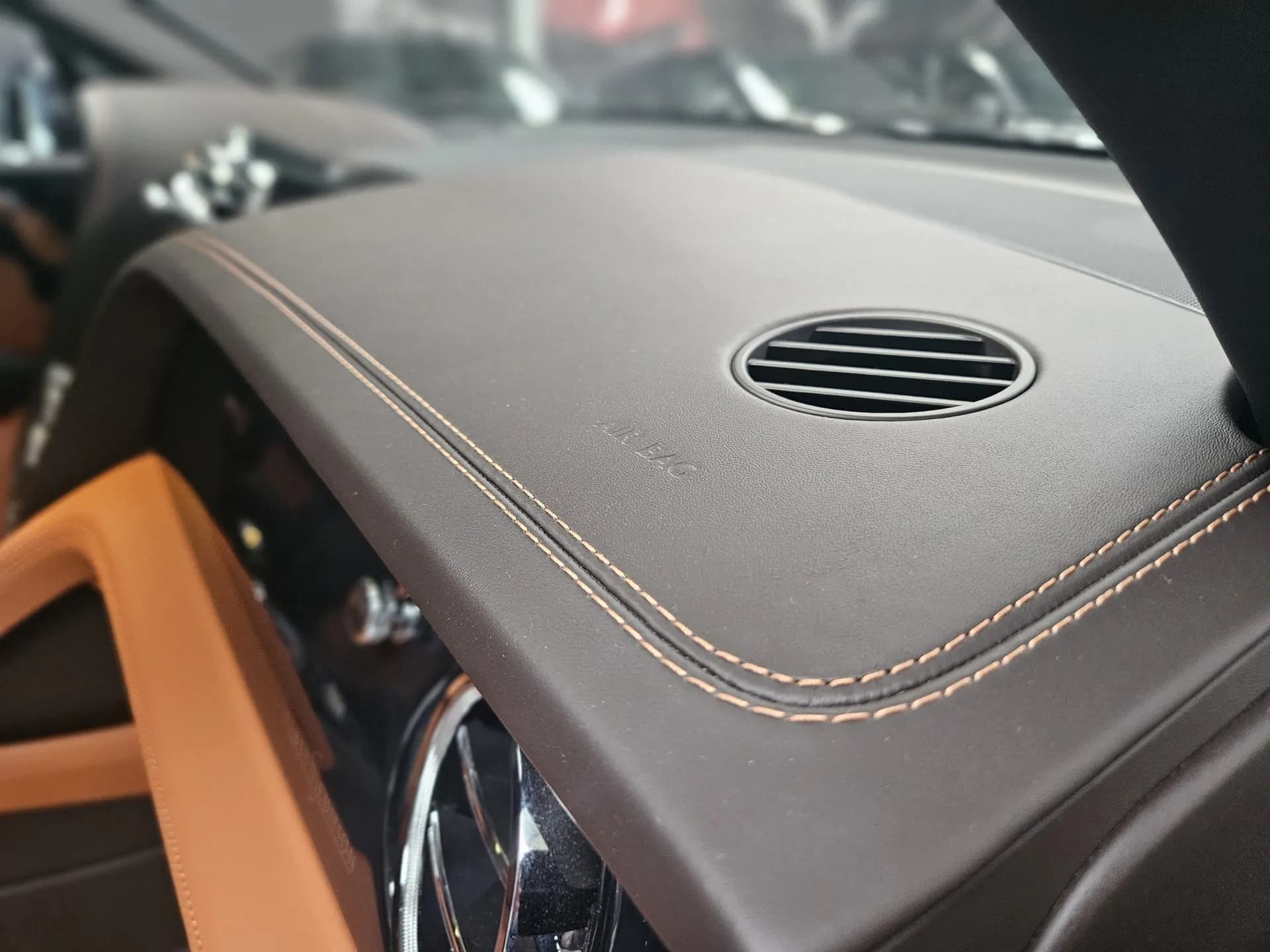 Bentley Bentayga — imaginea 69