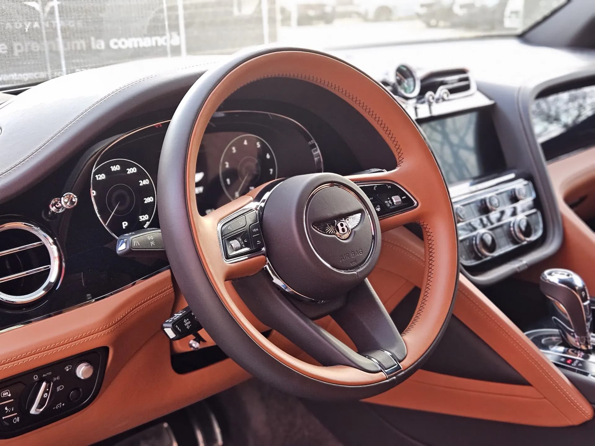 Bentley Bentayga — imaginea 47