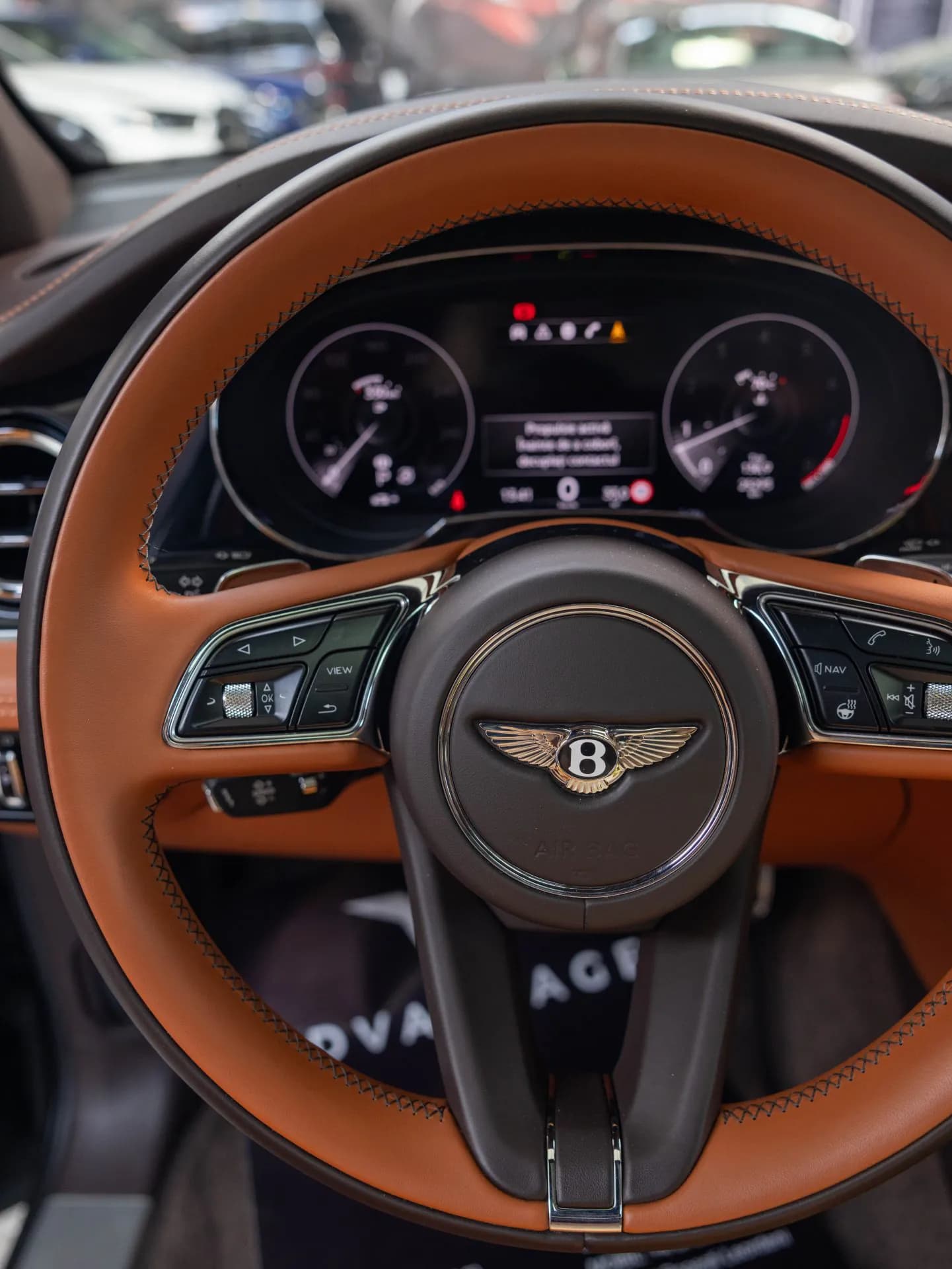 Bentley Bentayga — imaginea 11