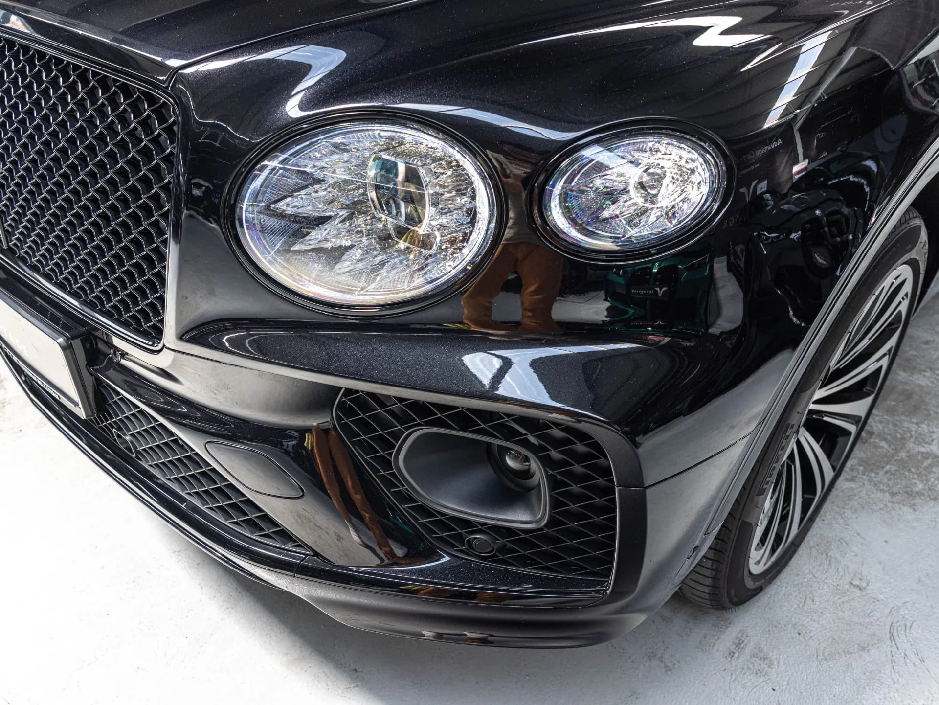 Bentley Bentayga — imaginea 28