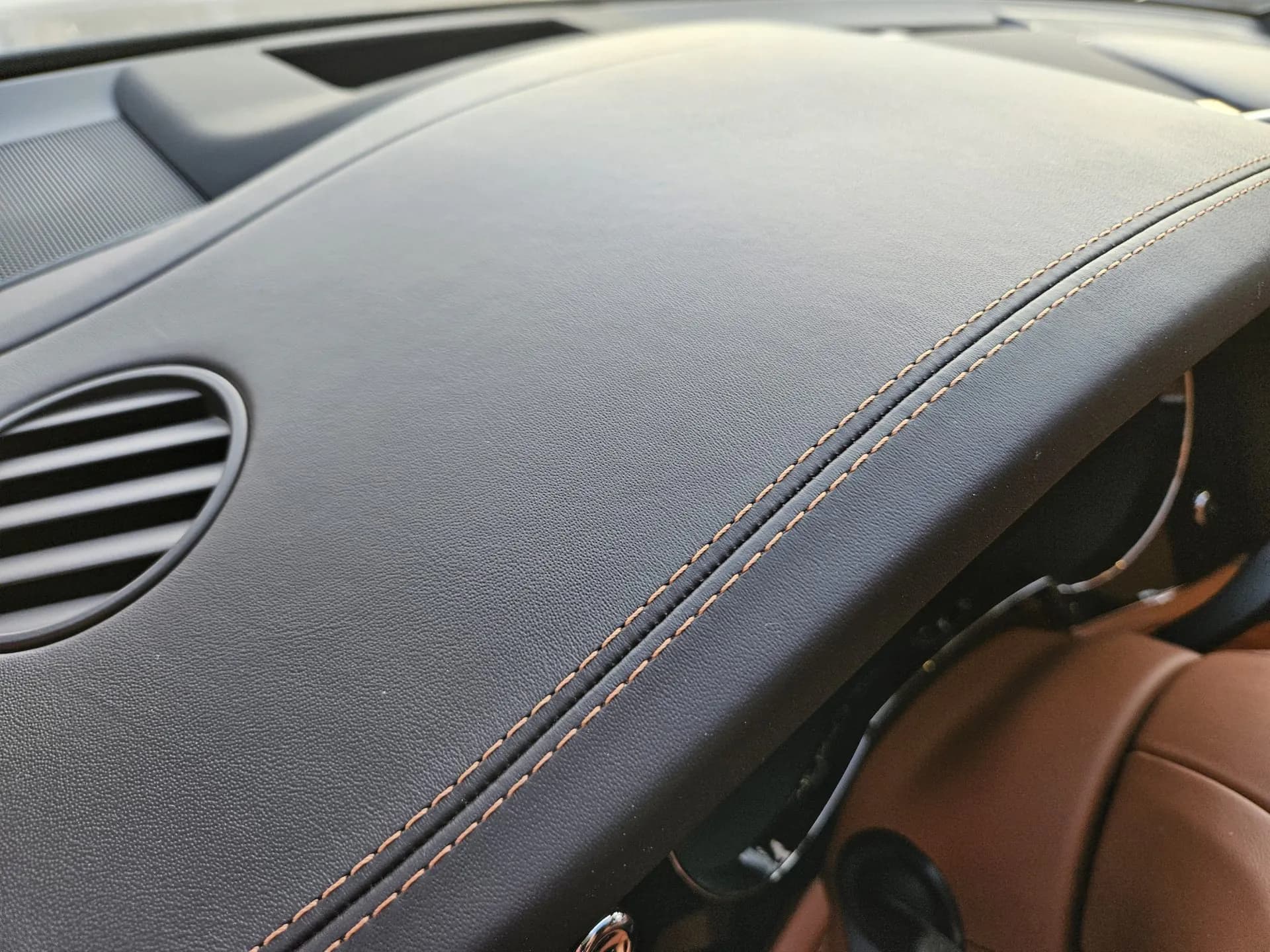 Bentley Bentayga — imaginea 55