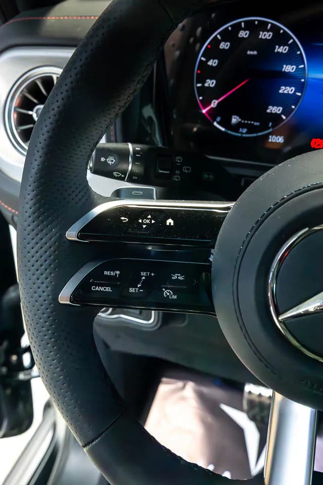 Mercedes-Benz G450 AMG-Paket — imaginea 40