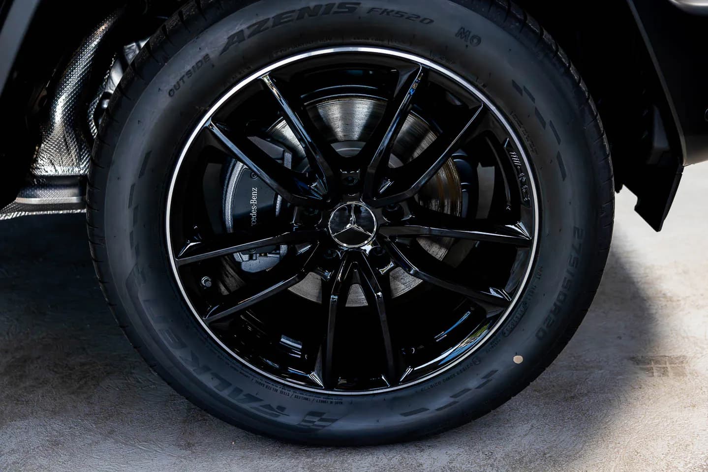 Mercedes-Benz G450 AMG-Paket — imaginea 30