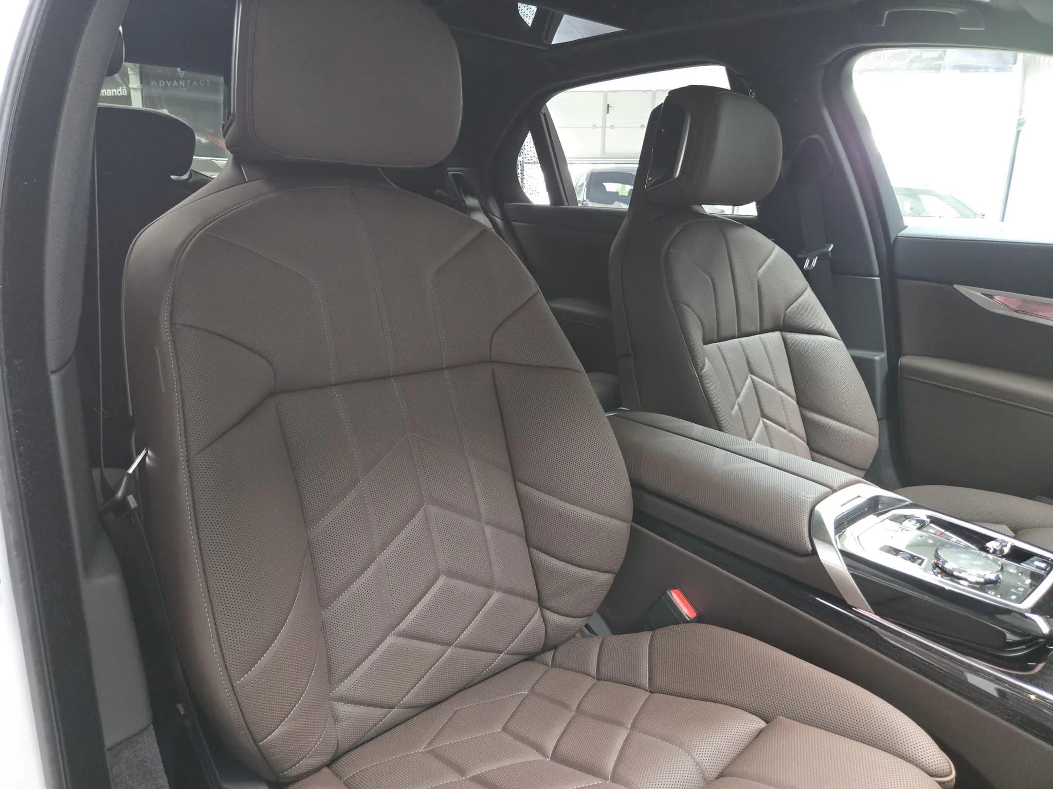 BMW 740d xDrive M-Sport&Individual — imaginea 11