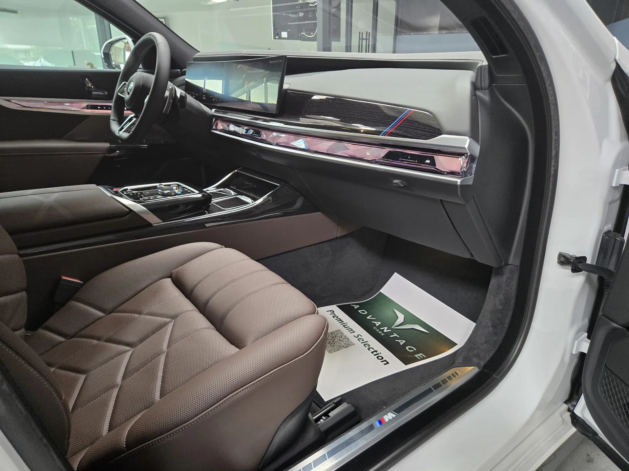 BMW 740d xDrive M-Sport&Individual — imaginea 9