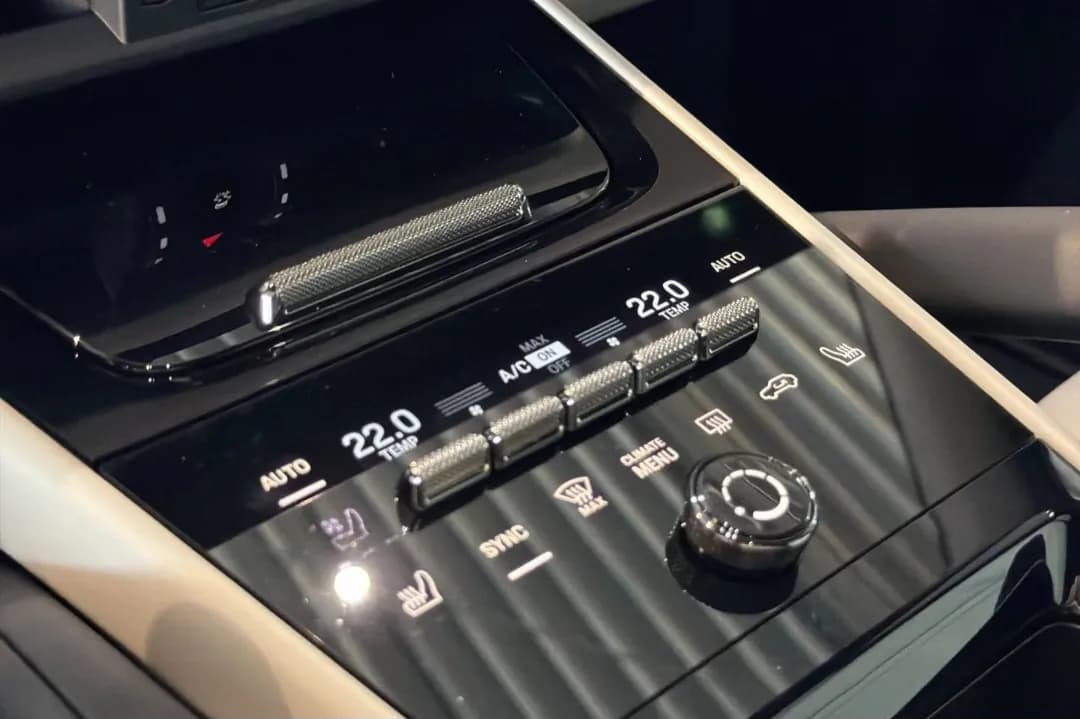 Porsche Cayenne E-Hybrid — imaginea 12