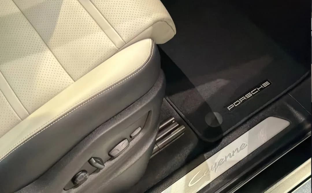 Porsche Cayenne E-Hybrid — imaginea 13