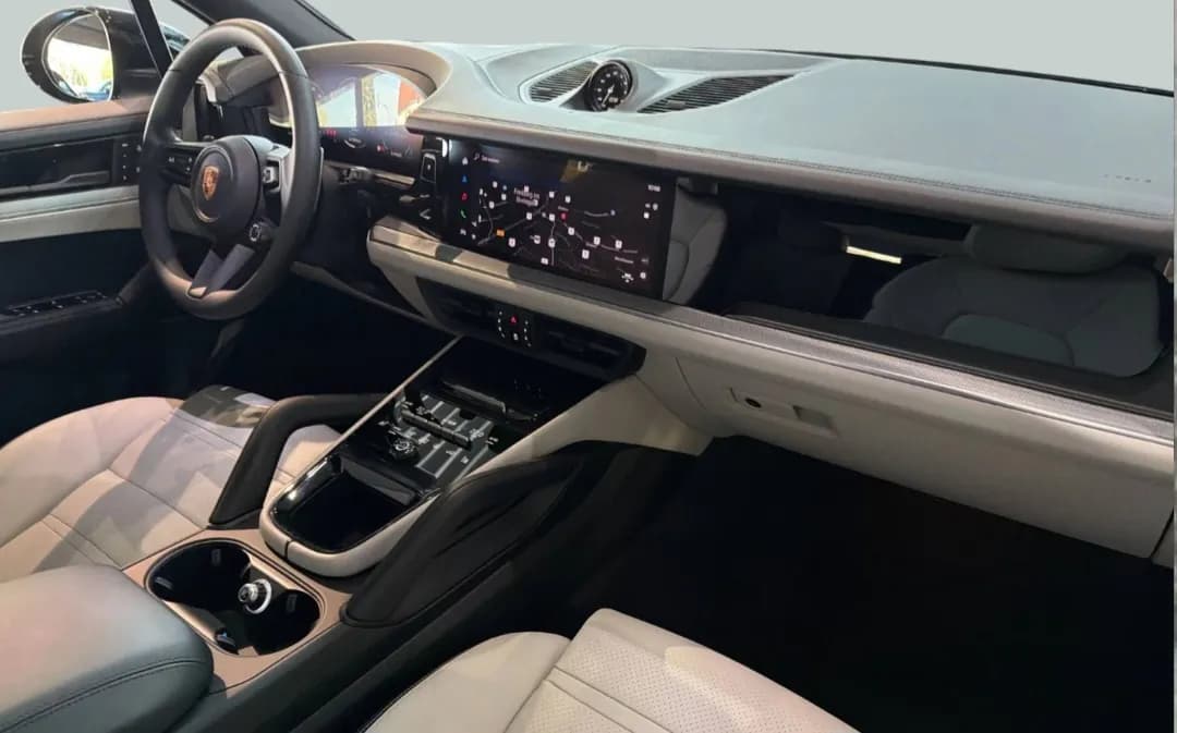 Porsche Cayenne E-Hybrid — imaginea 15