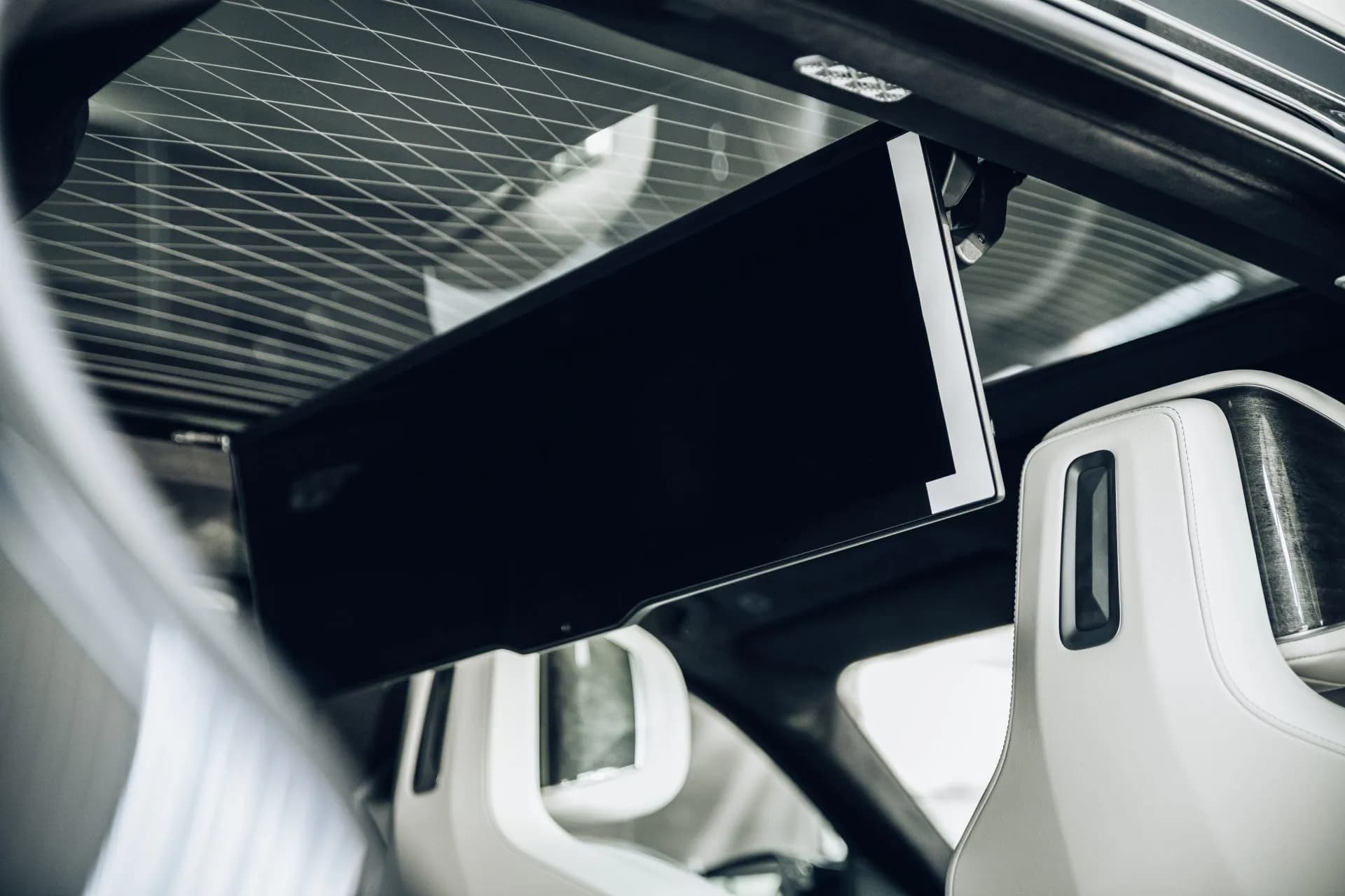BMW M760e xDrive — imaginea 19