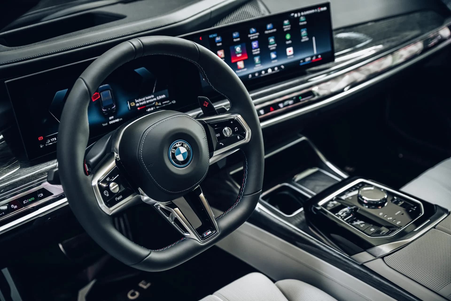BMW M760e xDrive — imaginea 22