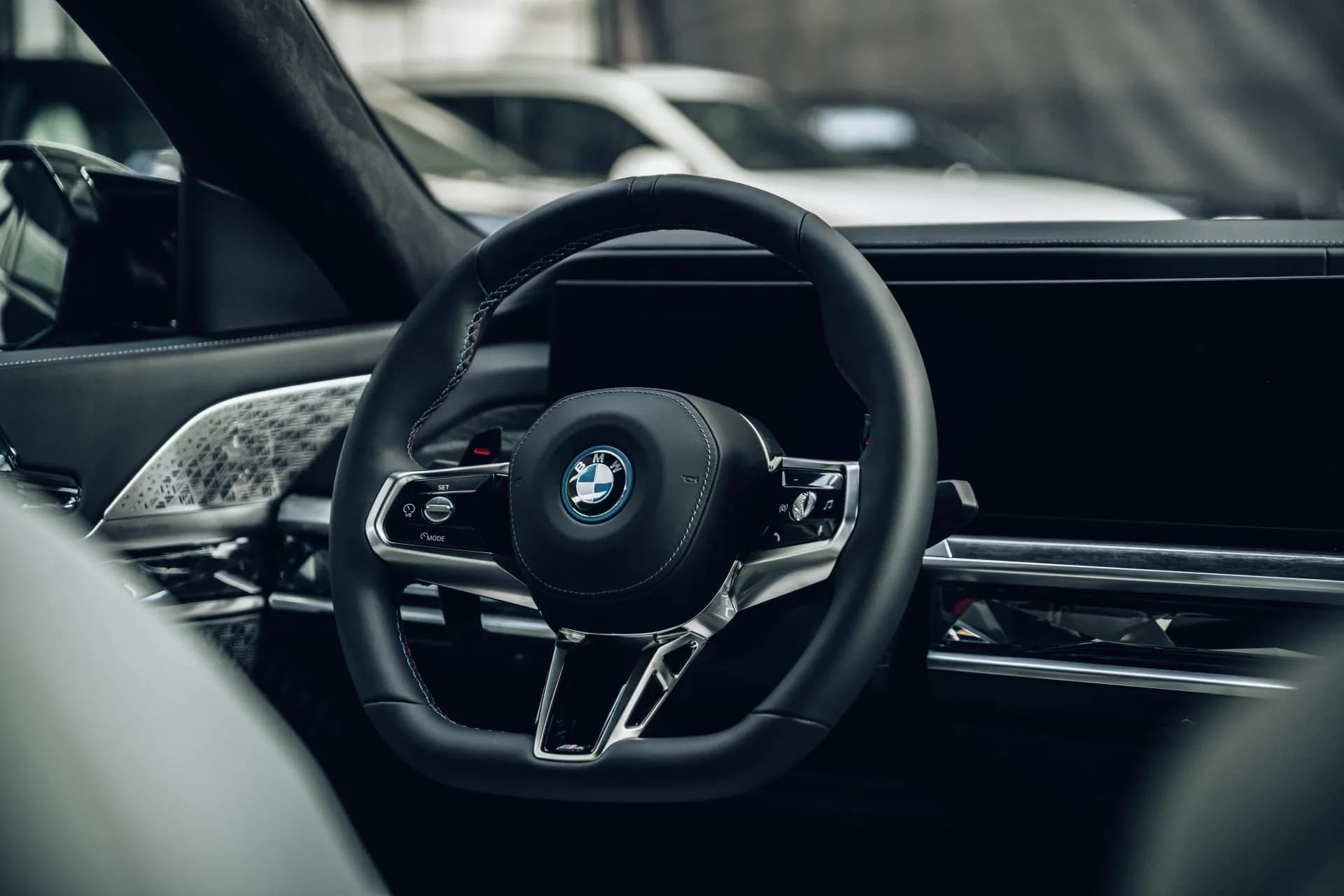 BMW M760e xDrive — imaginea 20