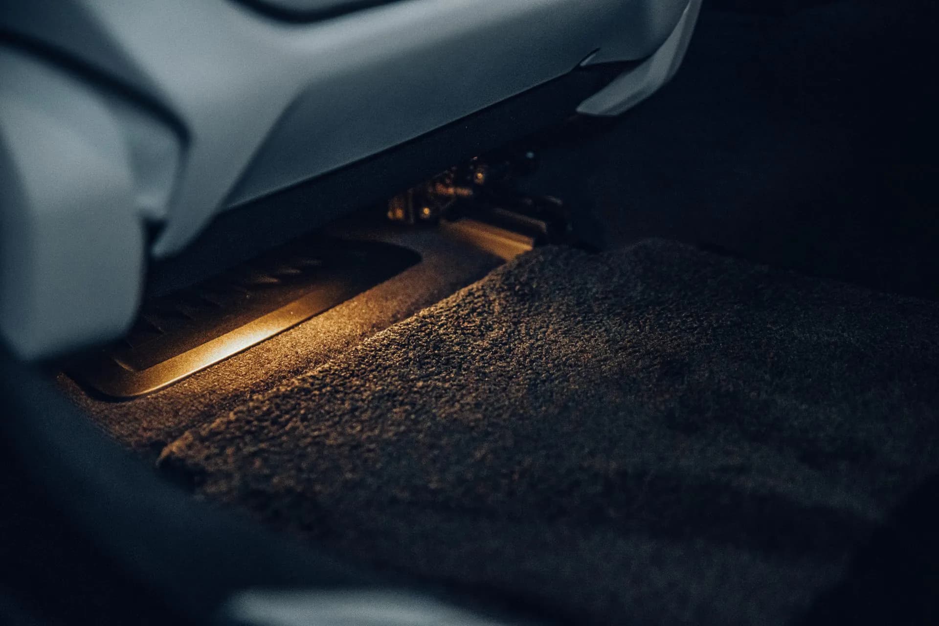 BMW M760e xDrive — imaginea 24