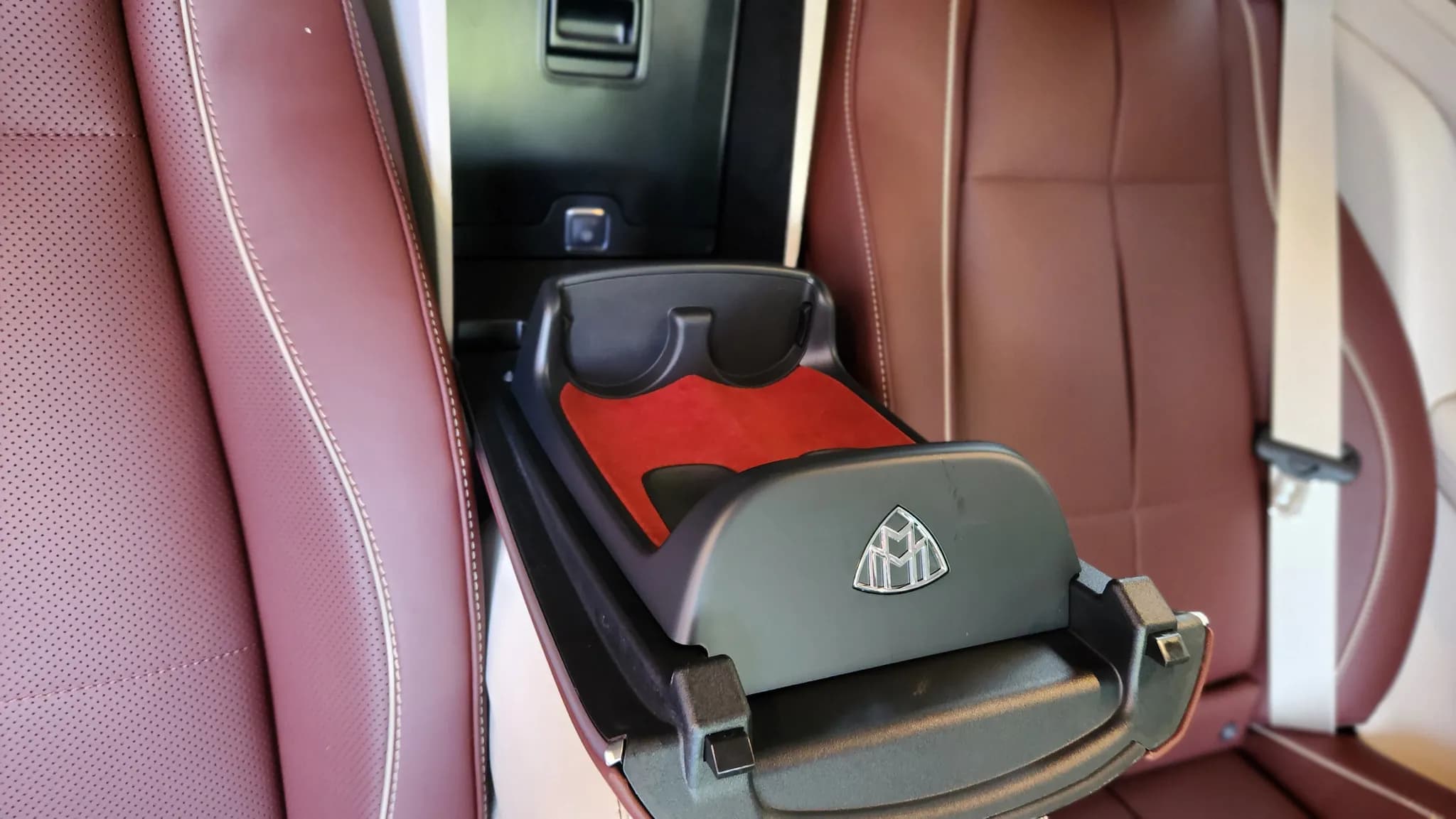 Mercedes-Maybach GLS600 MY 2023 — imaginea 19