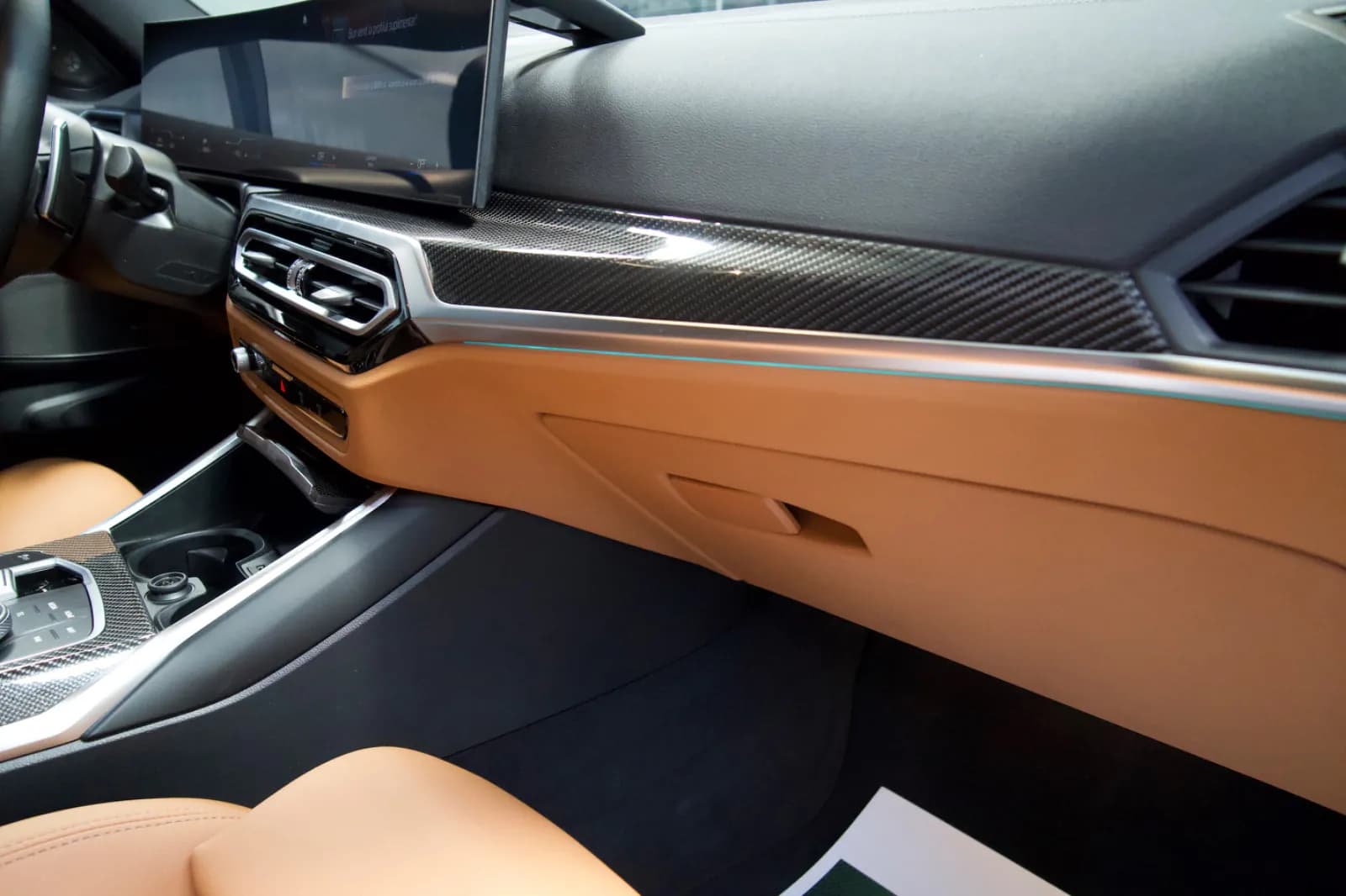 BMW Seria 3 320d xDrive M Sport — imaginea 13