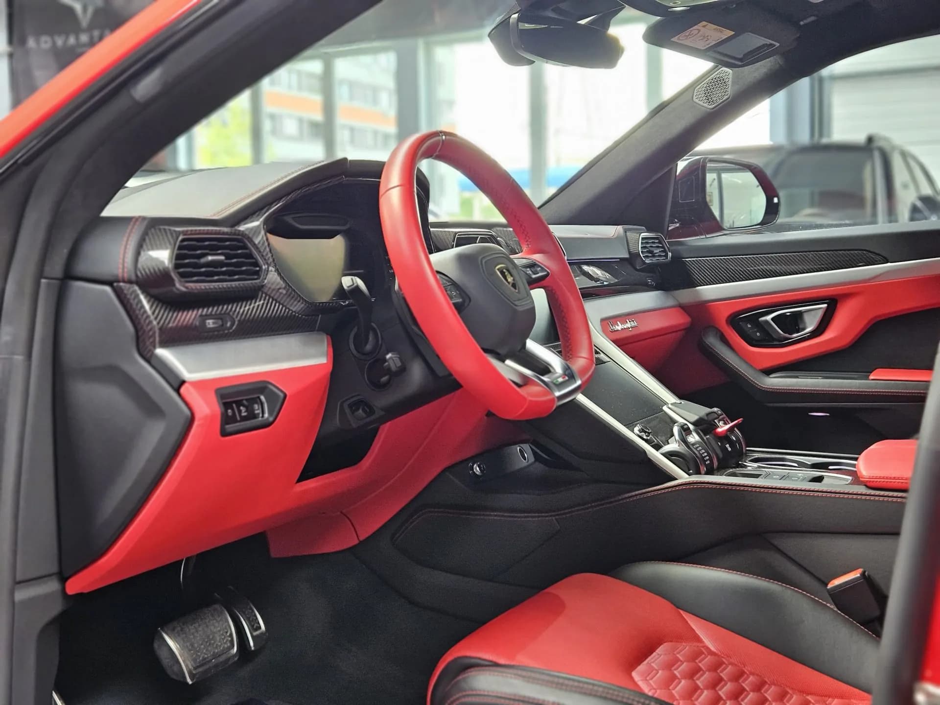 Lamborghini Urus — imaginea 24