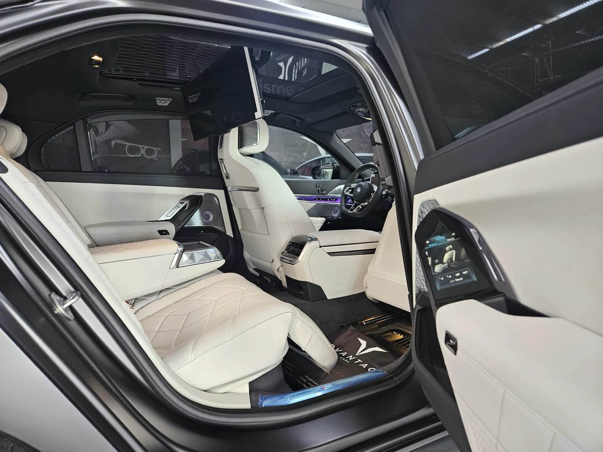 BMW M760e — imaginea 19