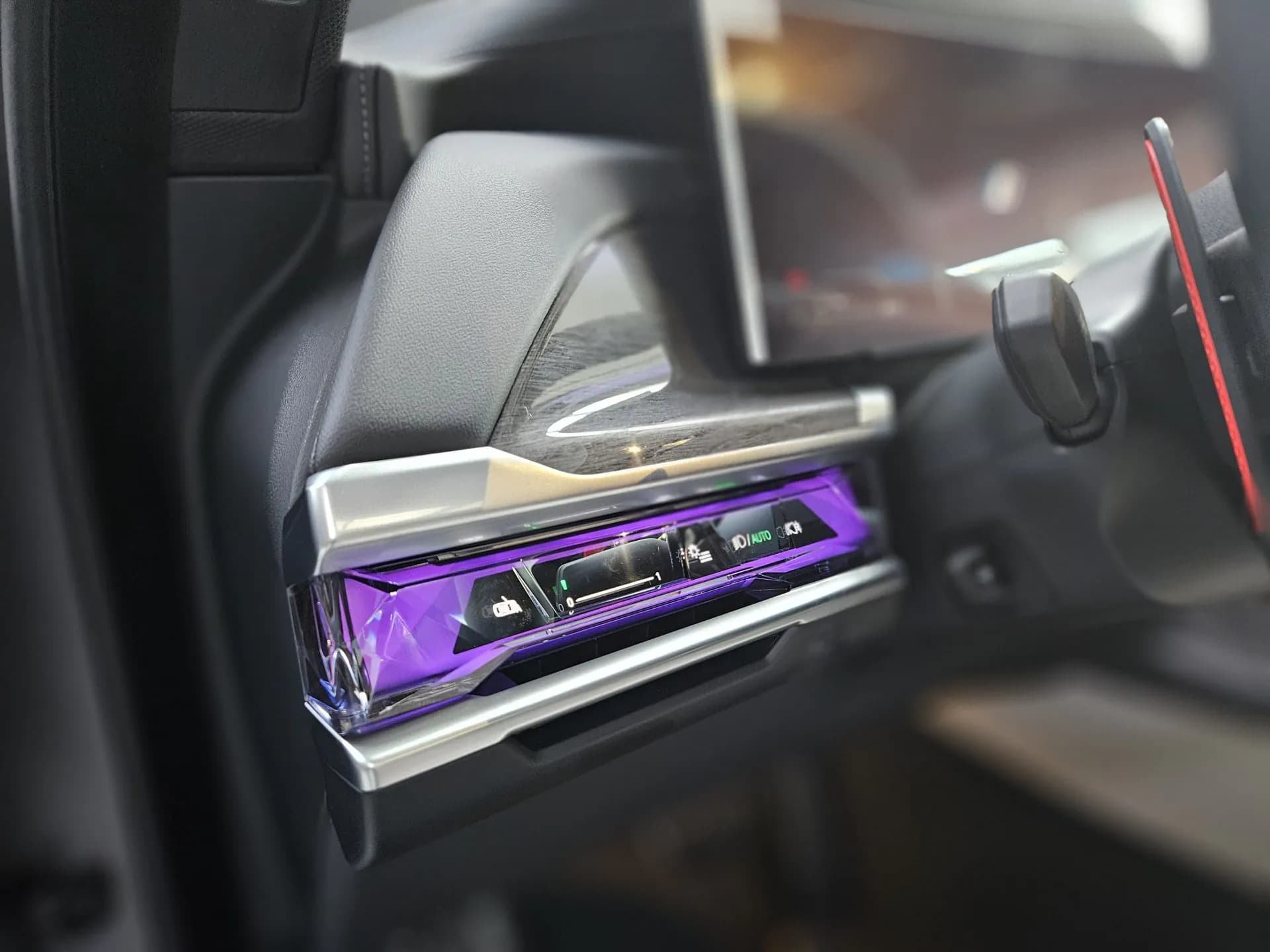 BMW M760e — imaginea 21
