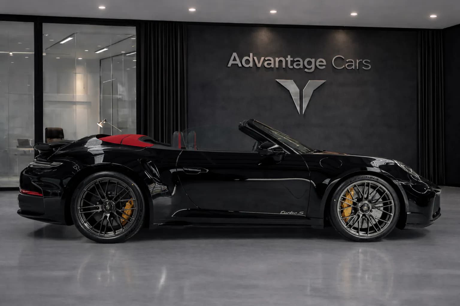 Porsche 992 Turbo S Cabrio — imaginea 13