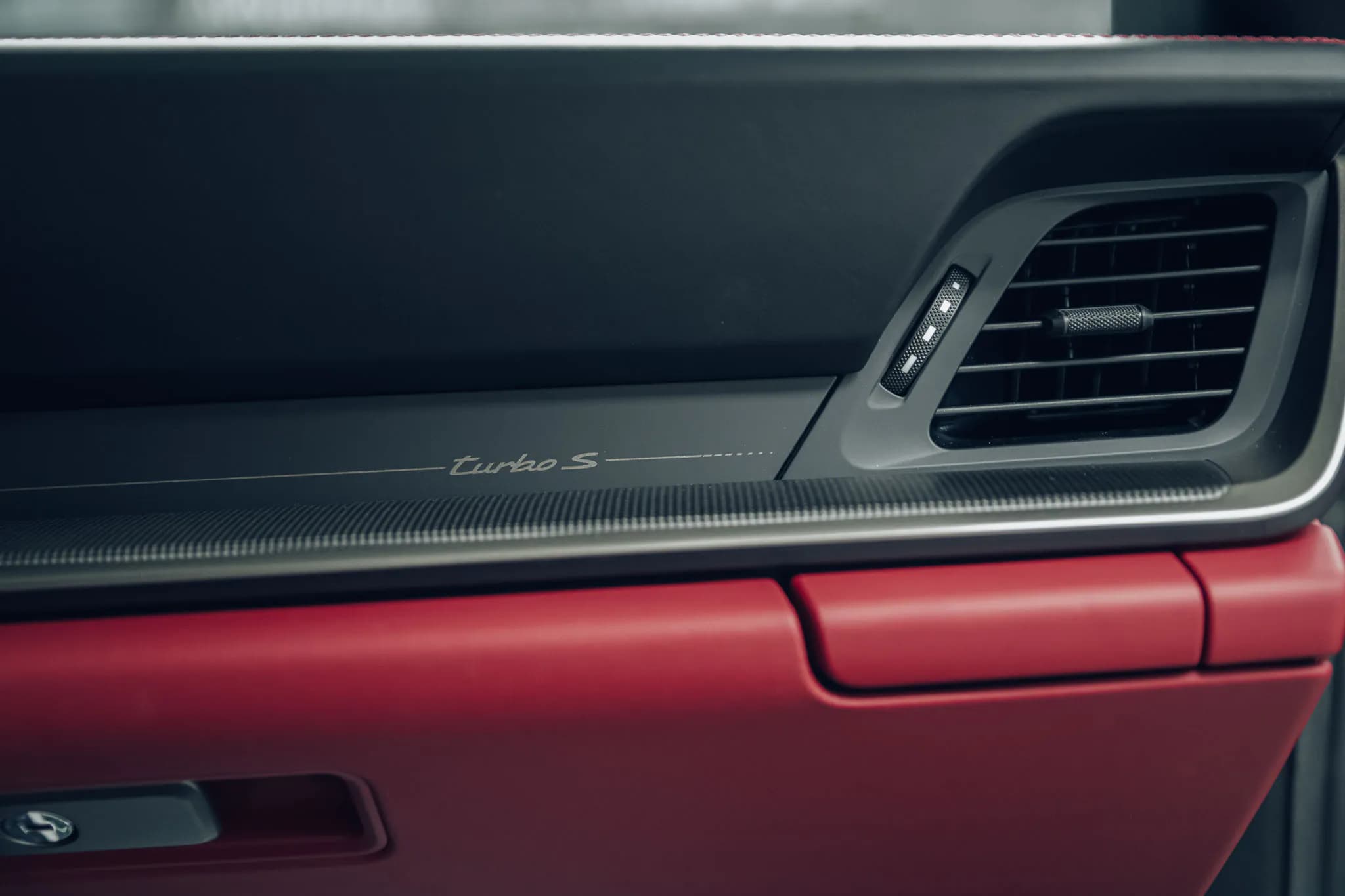 Porsche 992 Turbo S Cabrio — imaginea 29