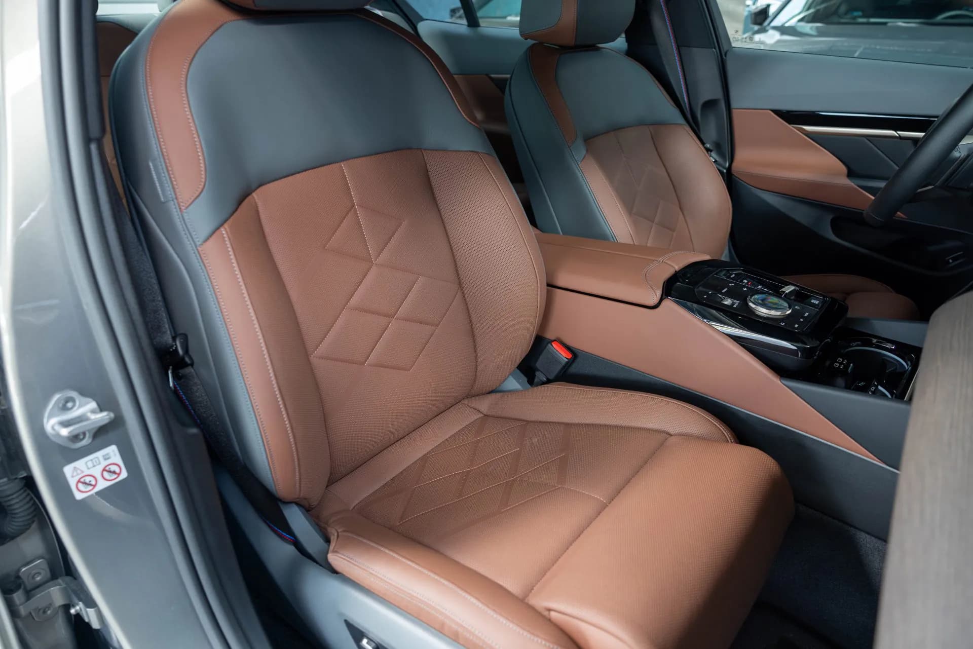 BMW 520d xDrive M-Sport Pro — imaginea 33