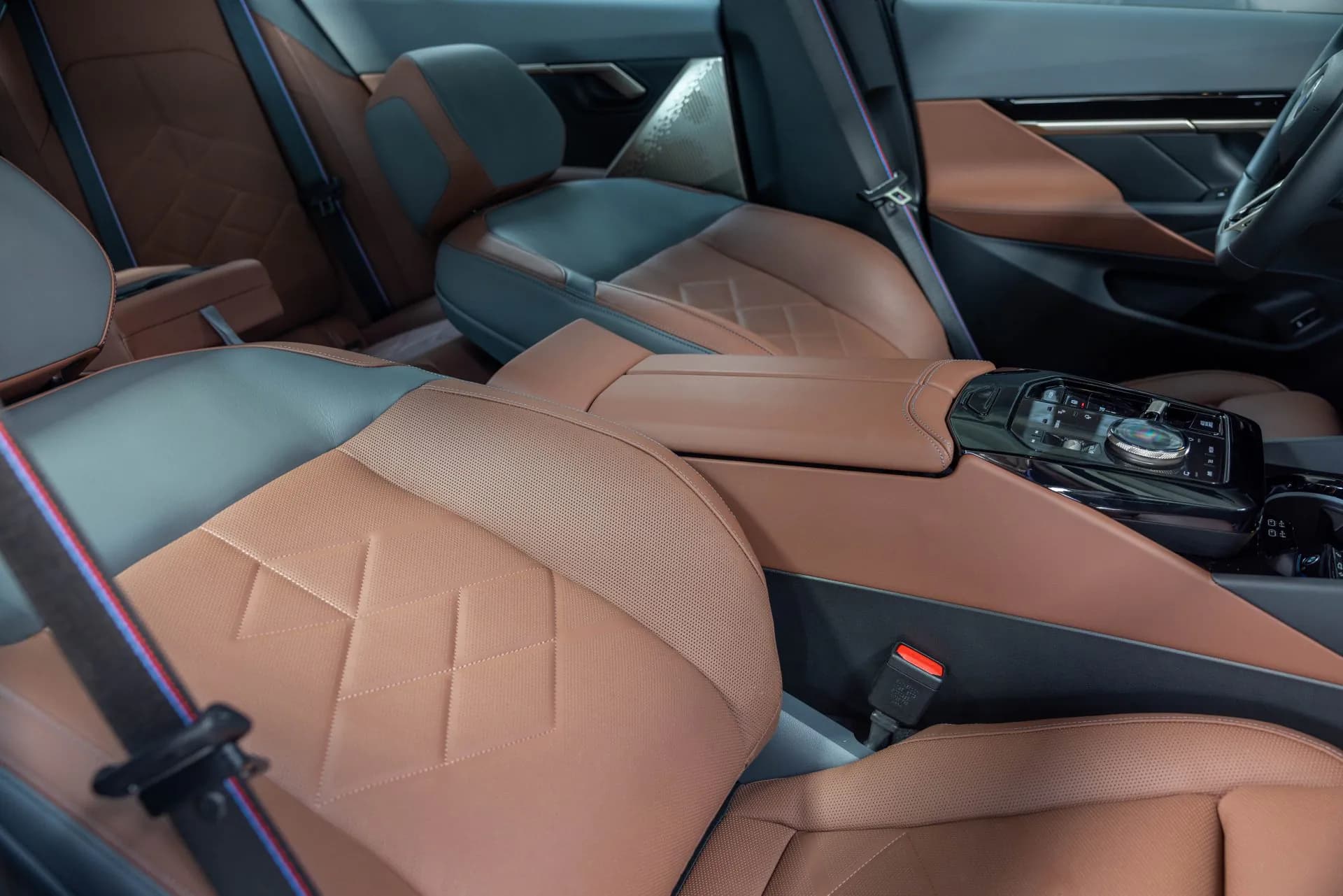 BMW 520d xDrive M-Sport Pro — imaginea 24