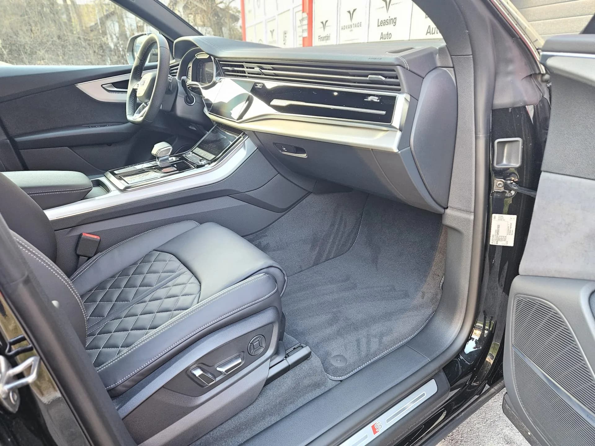Audi Q8 50TDI S-Line — imaginea 11