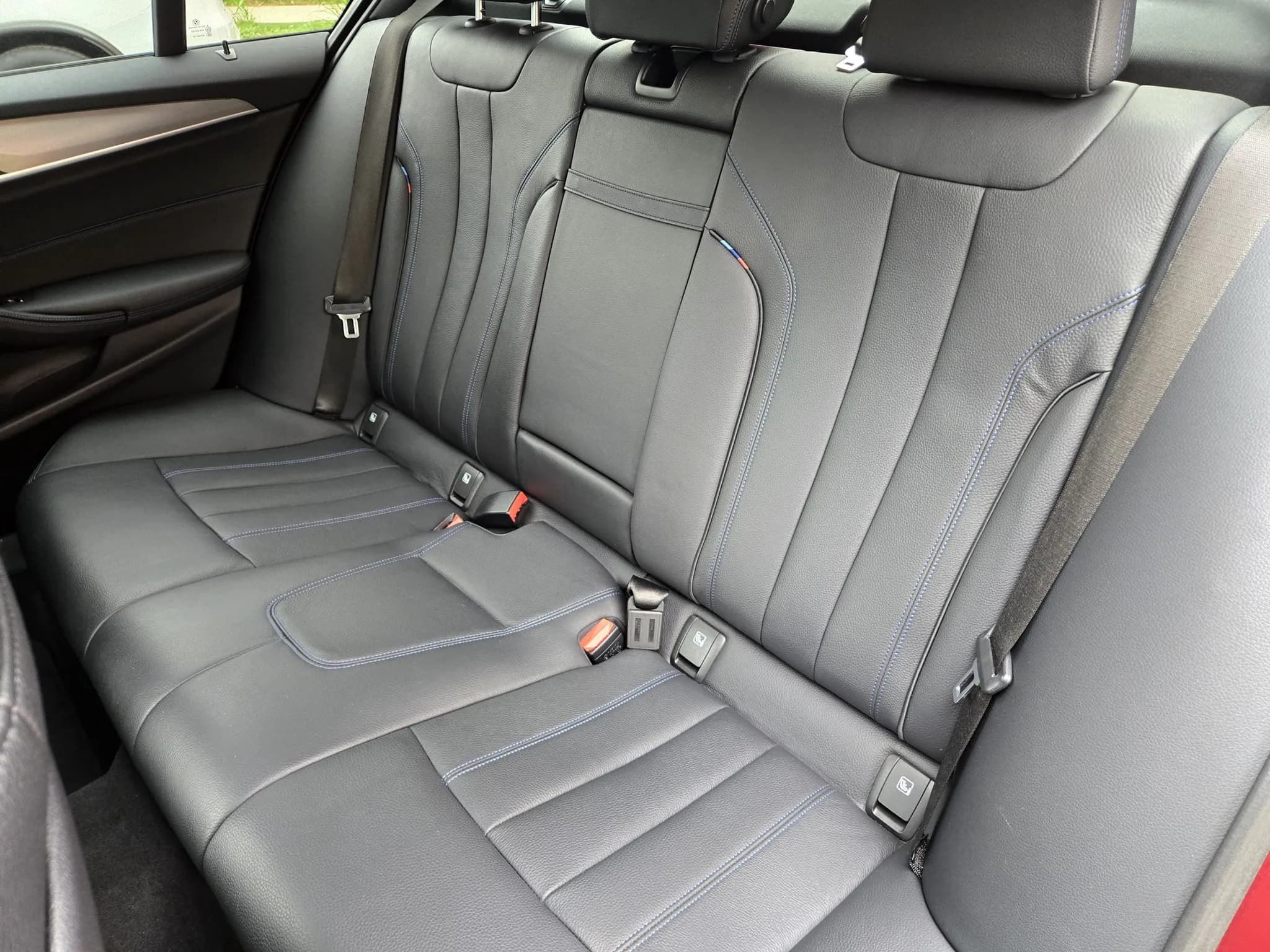 BMW 530d xDrive M-Sport — imaginea 11