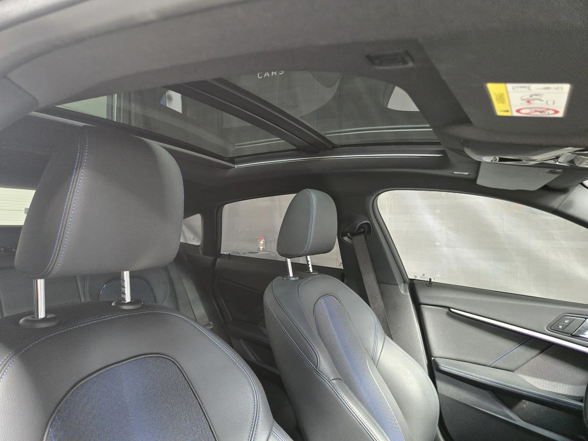 BMW 218i M-Sport — imaginea 11