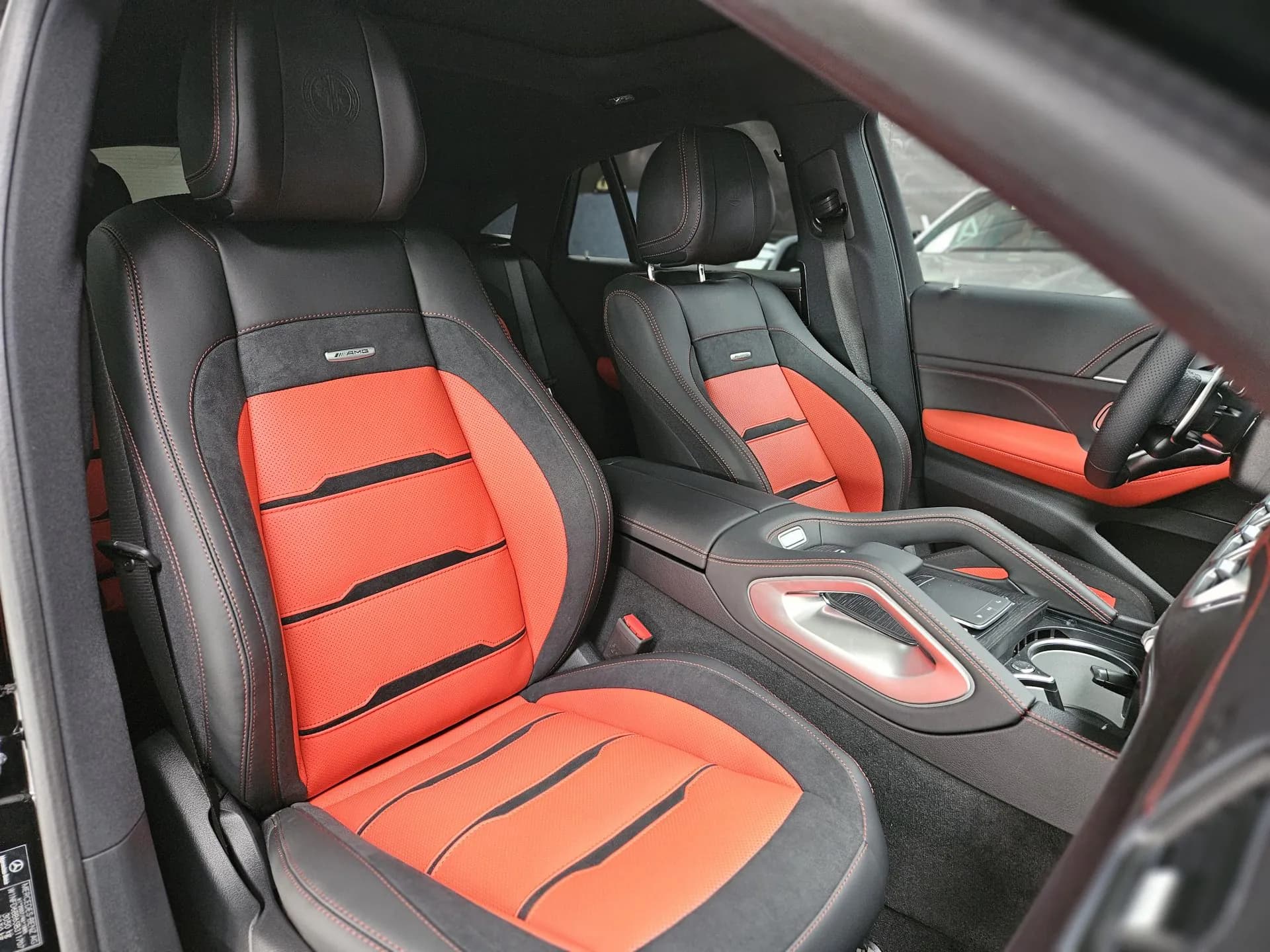 Mercedes-Benz GLE53 AMG — imaginea 12