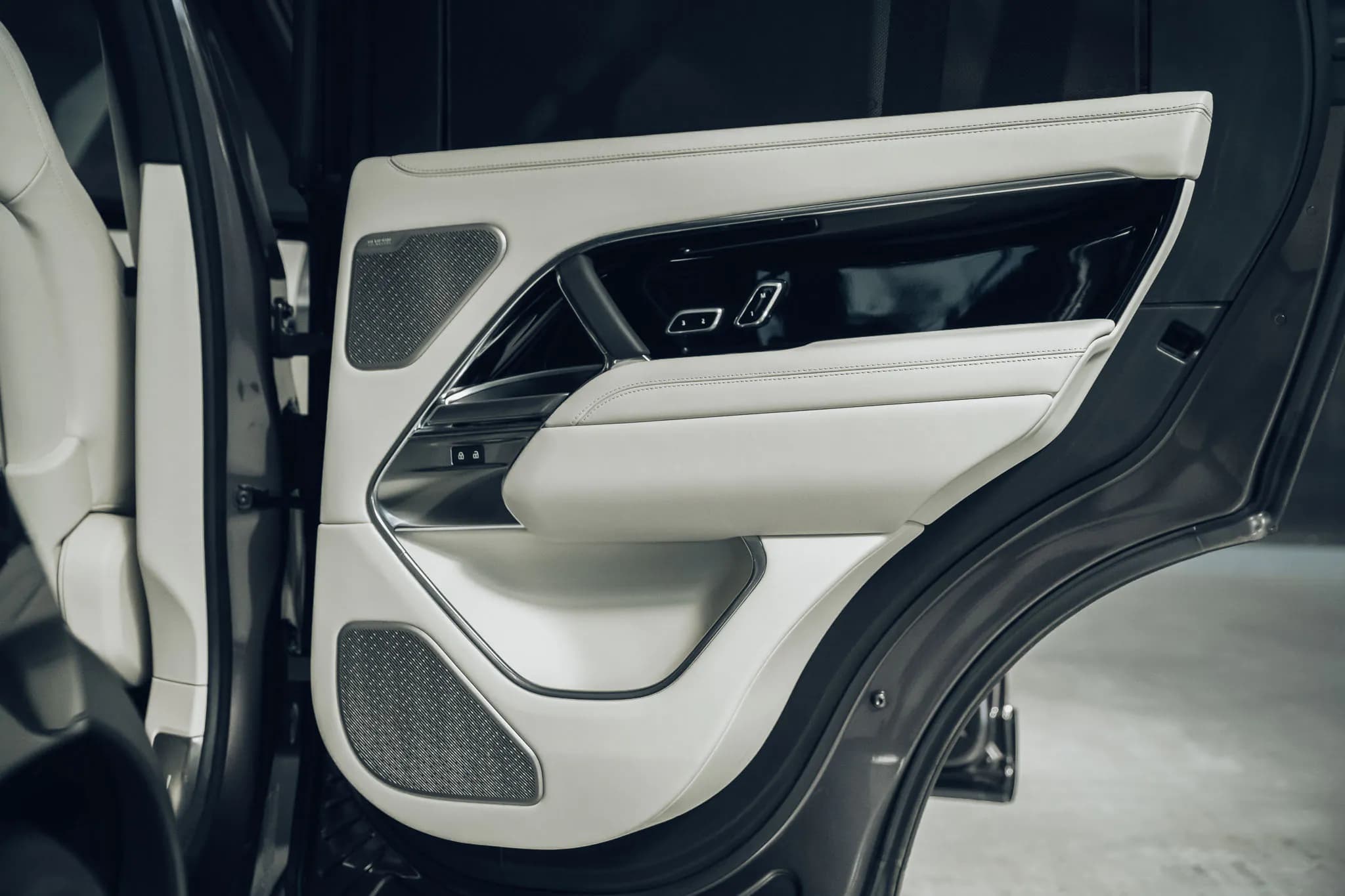 Range Rover Autobiography D350 — imaginea 22