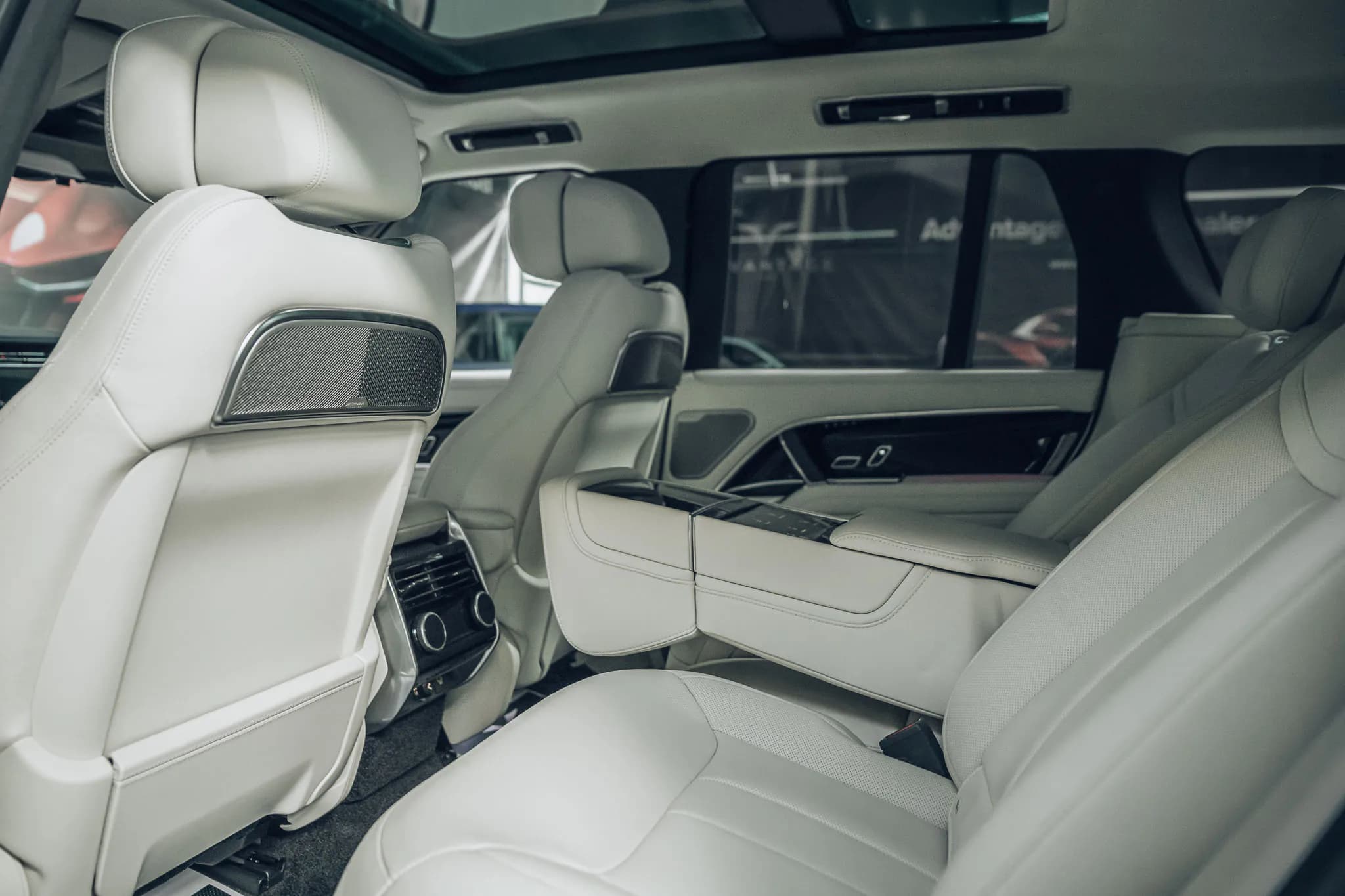 Range Rover Autobiography D350 — imaginea 17