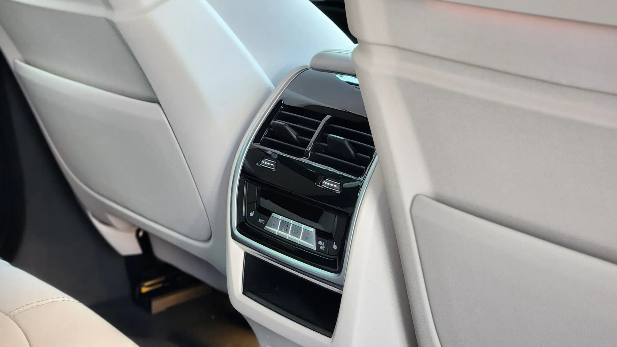 BMW X6 40i M Sport Paket — imaginea 20