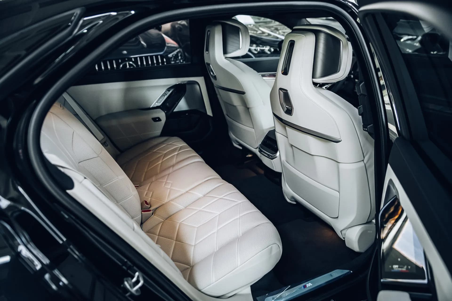 BMW 740d M-Sport — imaginea 13