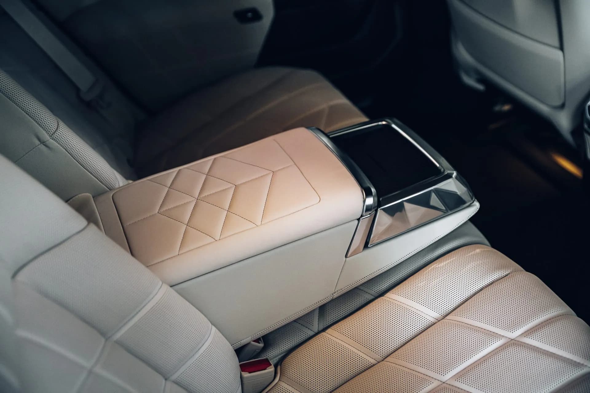 BMW 740d M-Sport — imaginea 19