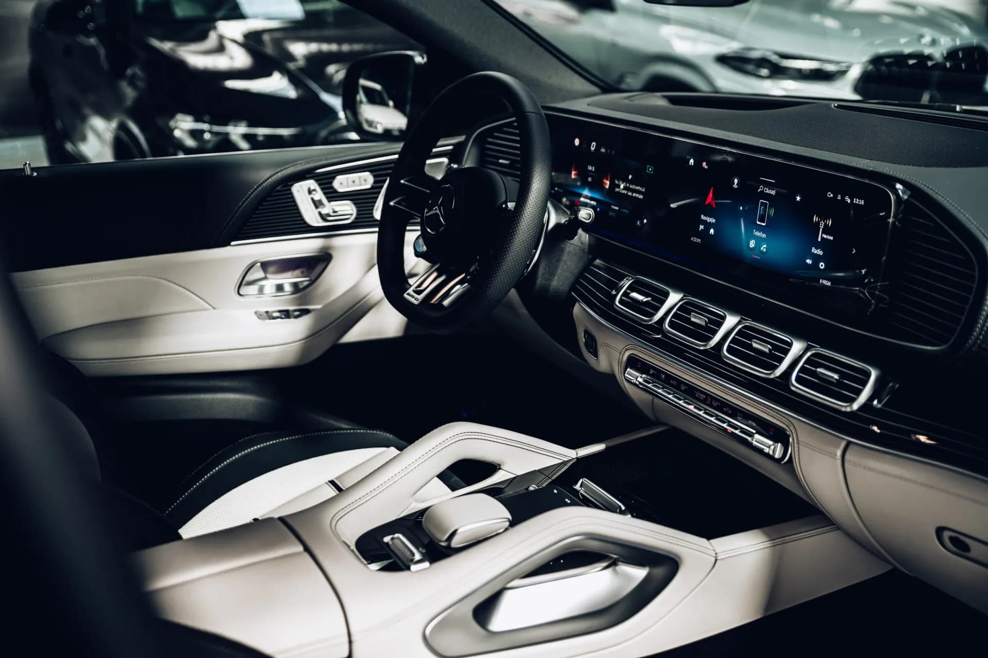 Mercedes-Benz GLE53 AMG — imaginea 15
