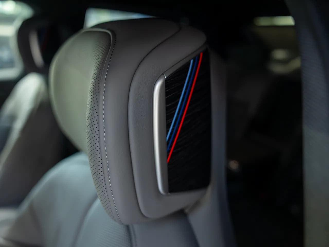 BMW 740d xDrive M-Sport — imaginea 22