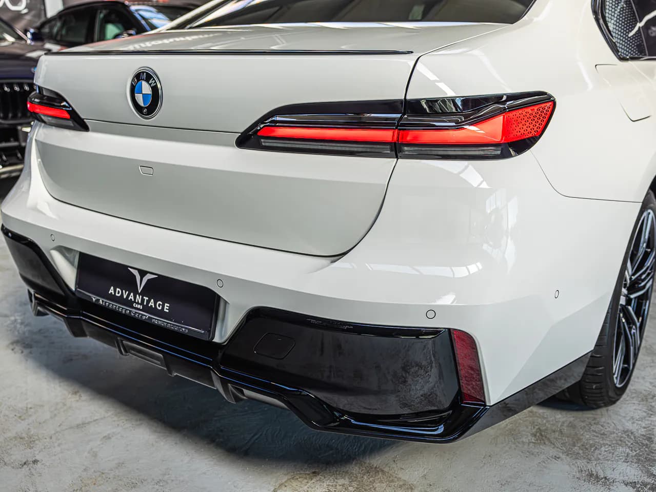 BMW 740d xDrive M-Sport — imaginea 9