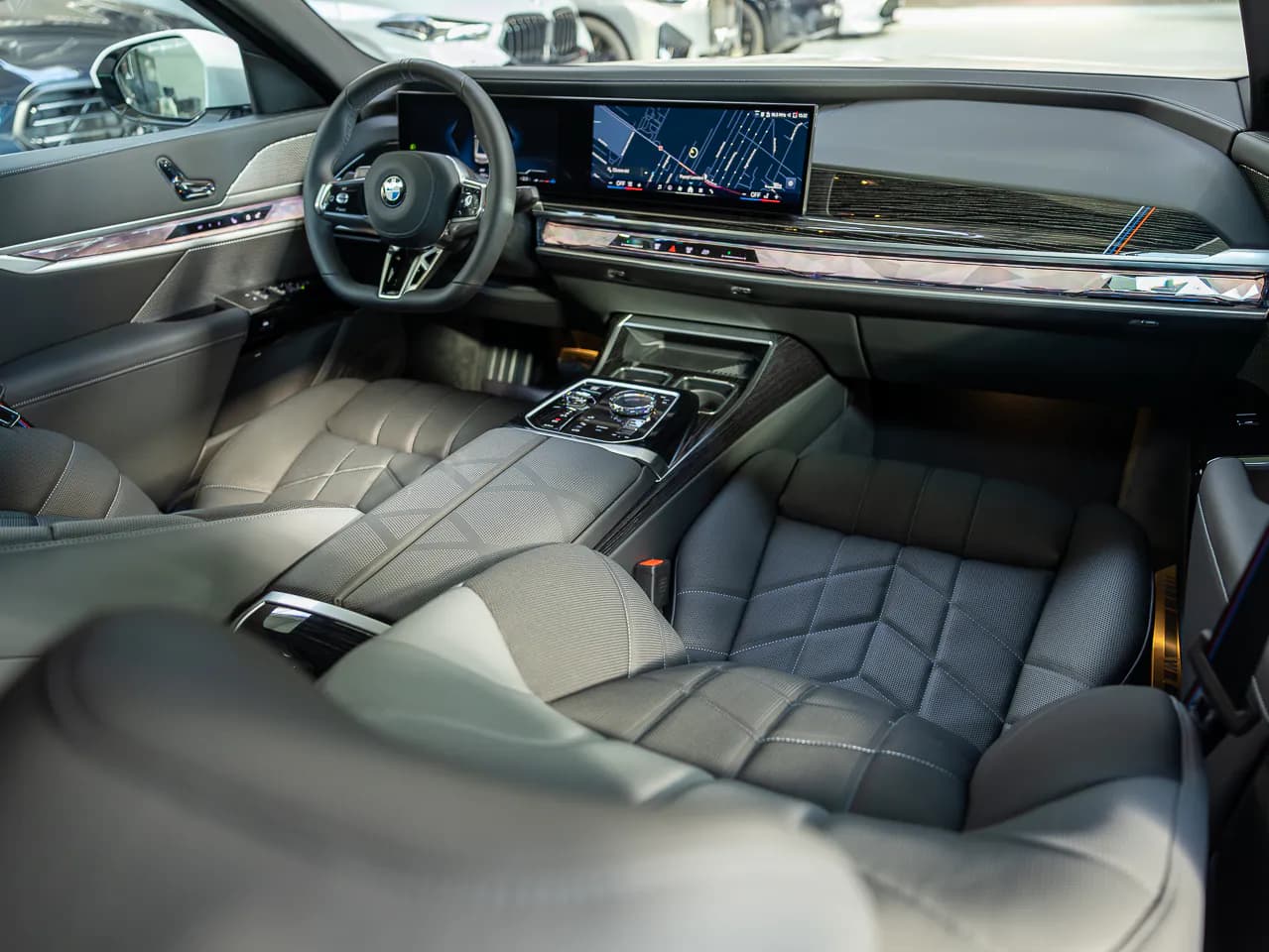BMW 740d xDrive M-Sport — imaginea 14