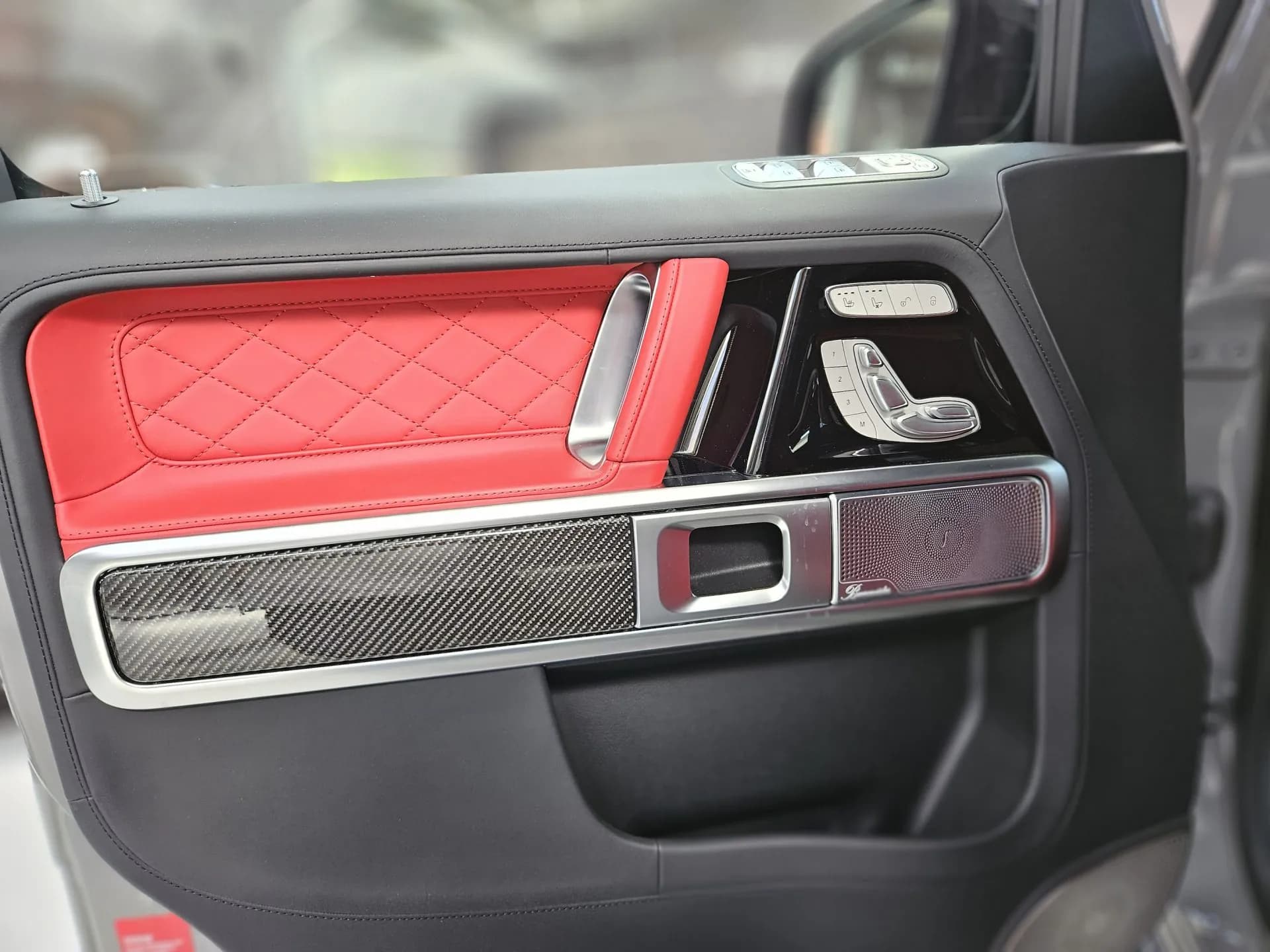 Mercedes-Benz G63 Manufaktur Classic Grey — imaginea 14