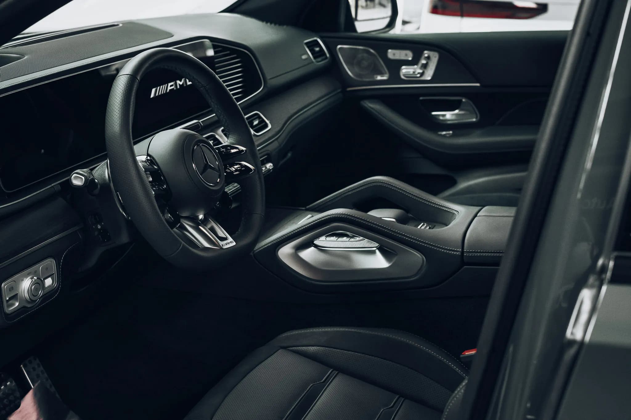Mercedes-AMG GLE 53 Coupe Hybrid 4MATIC+ — imaginea 9