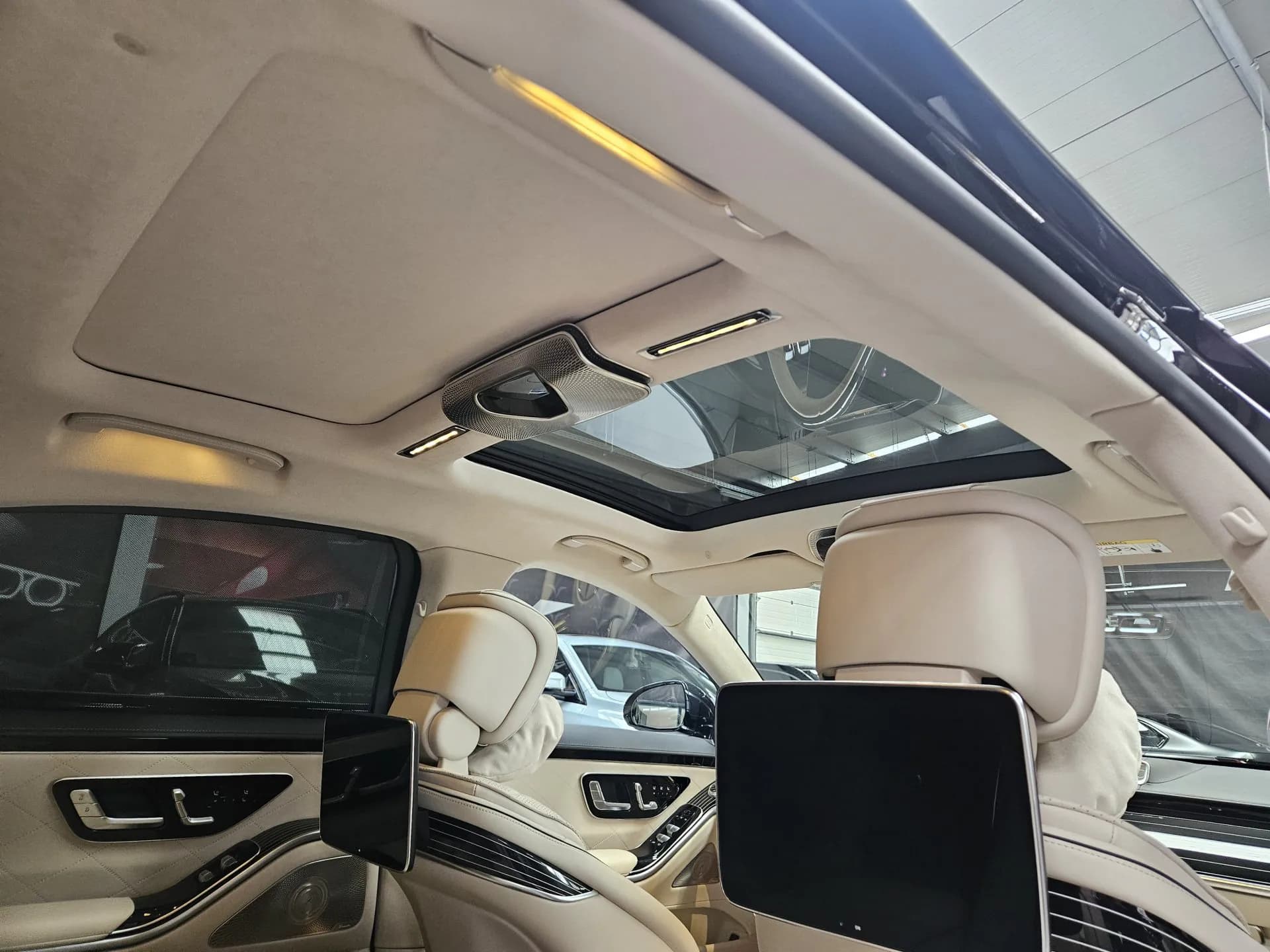 Mercedes-Benz S580 Long AMG Line — imaginea 17
