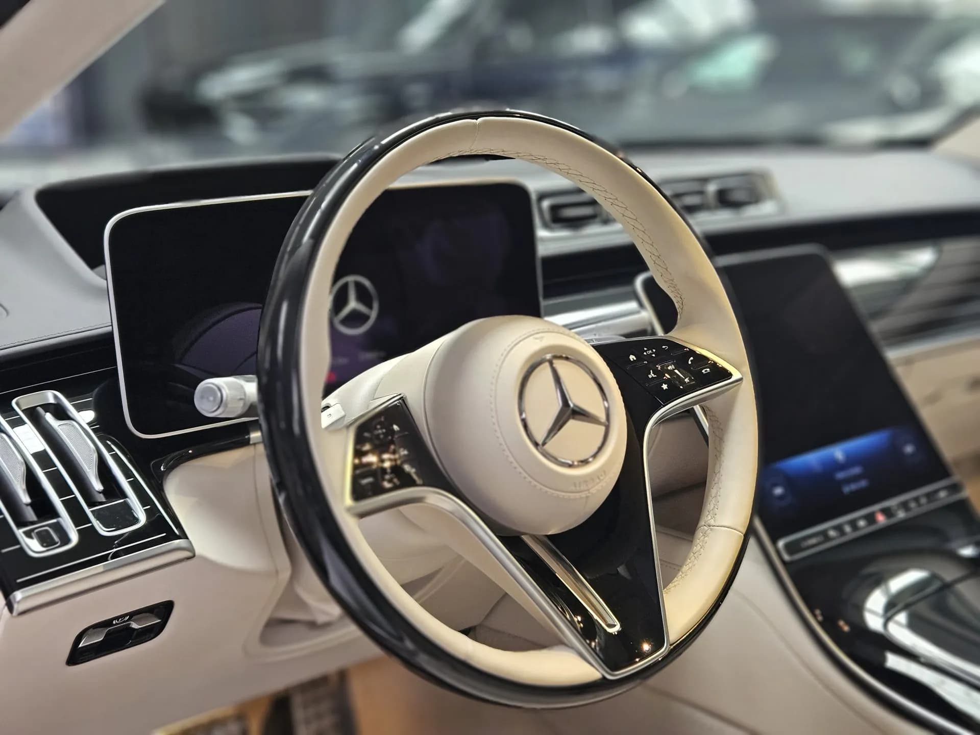 Mercedes-Benz S580 Long AMG Line — imaginea 21