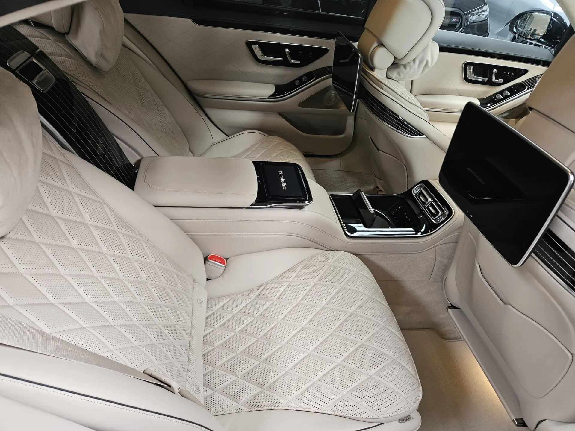 Mercedes-Benz S580 Long AMG Line — imaginea 12