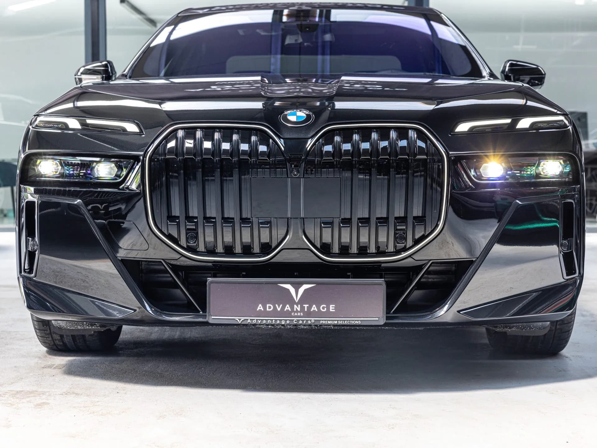 BMW  740 Long/M-Sport Pro — imaginea 17
